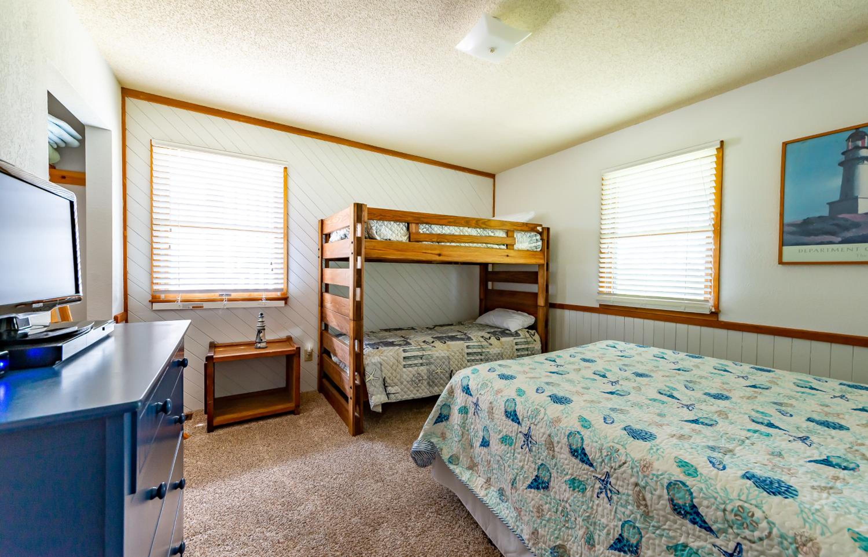 Simply Perfect - S Nags Head MP 19.5, 120 Yds to Beach, Ocean View, Community Pool, Tennis, Sunrises, Sunsets