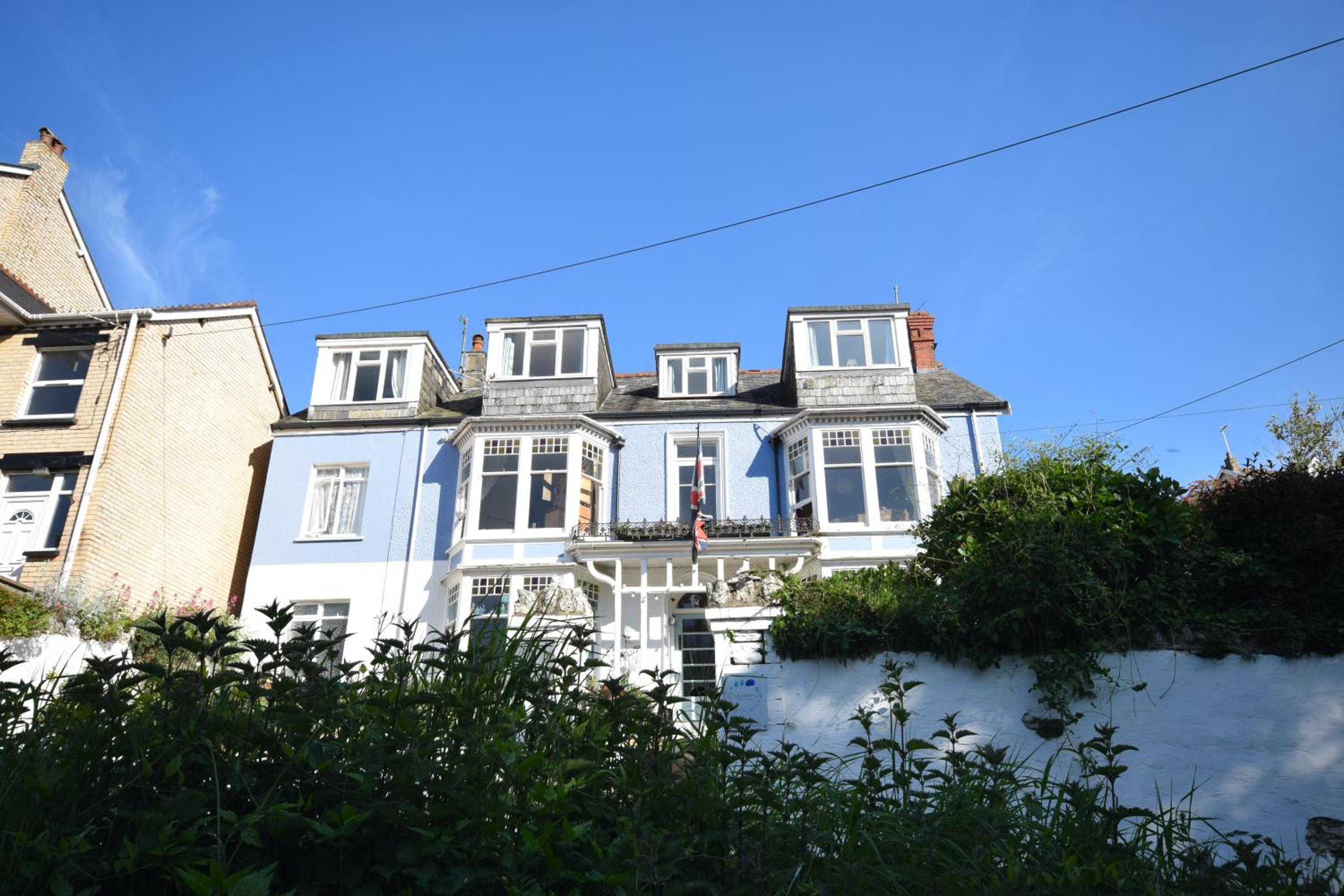 Newberry Beach lodge