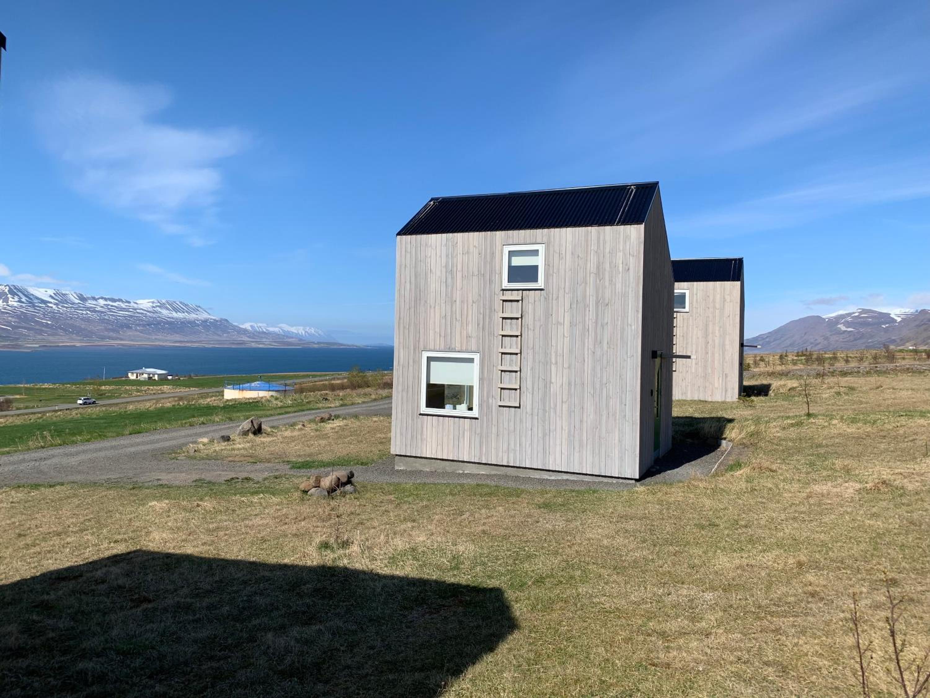 Sunnuhlid houses