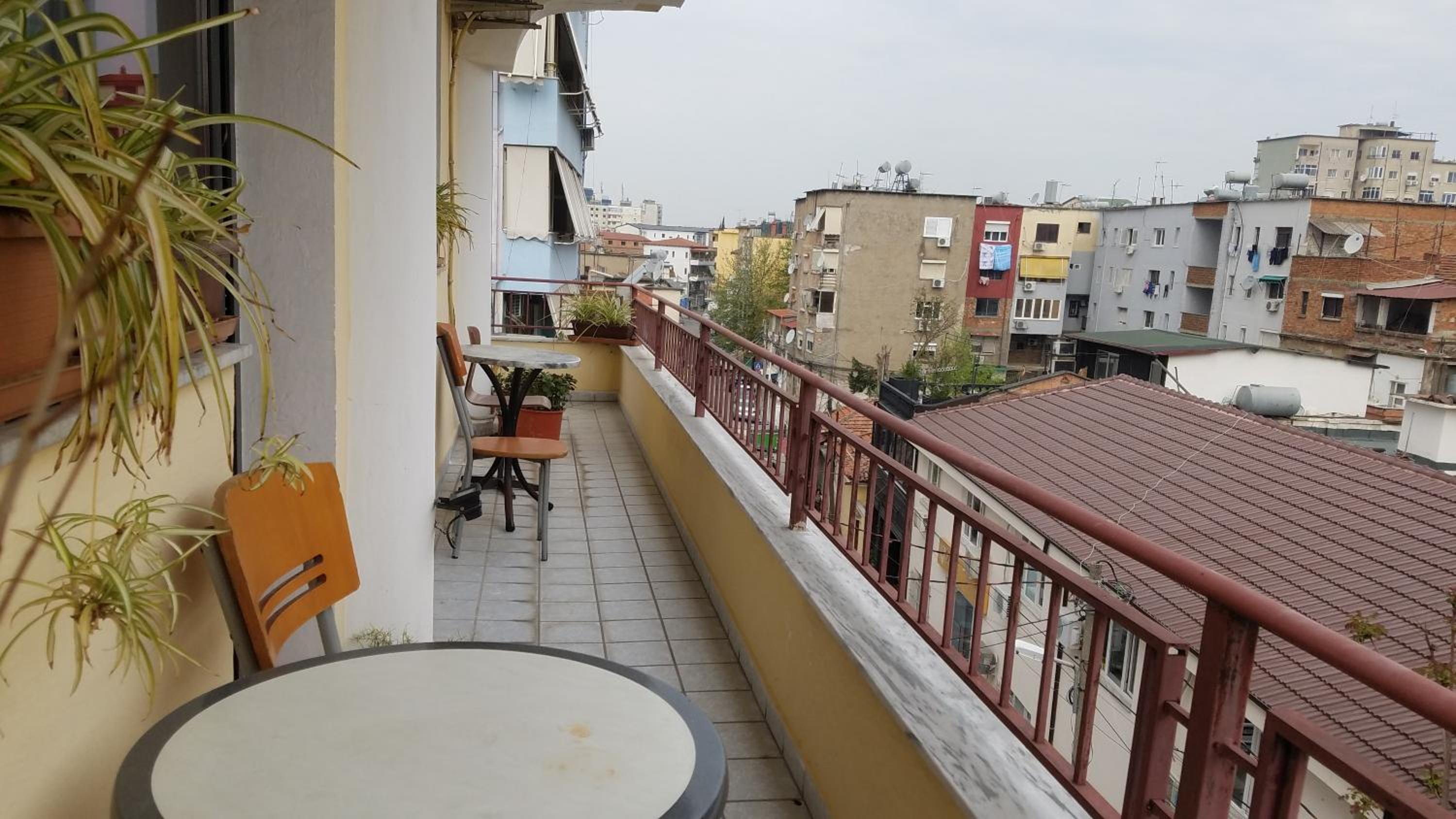 Central Apartments Shoshi