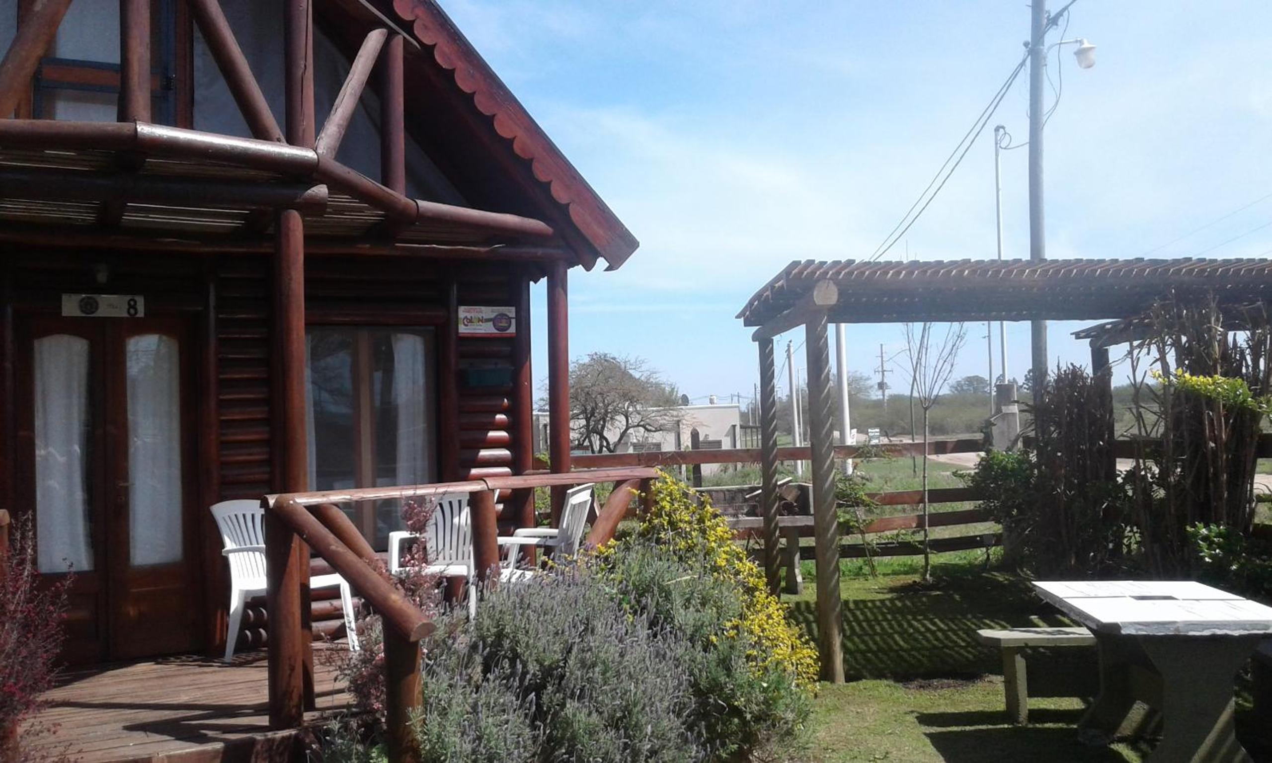 Complejo Cascadas de Artalaz