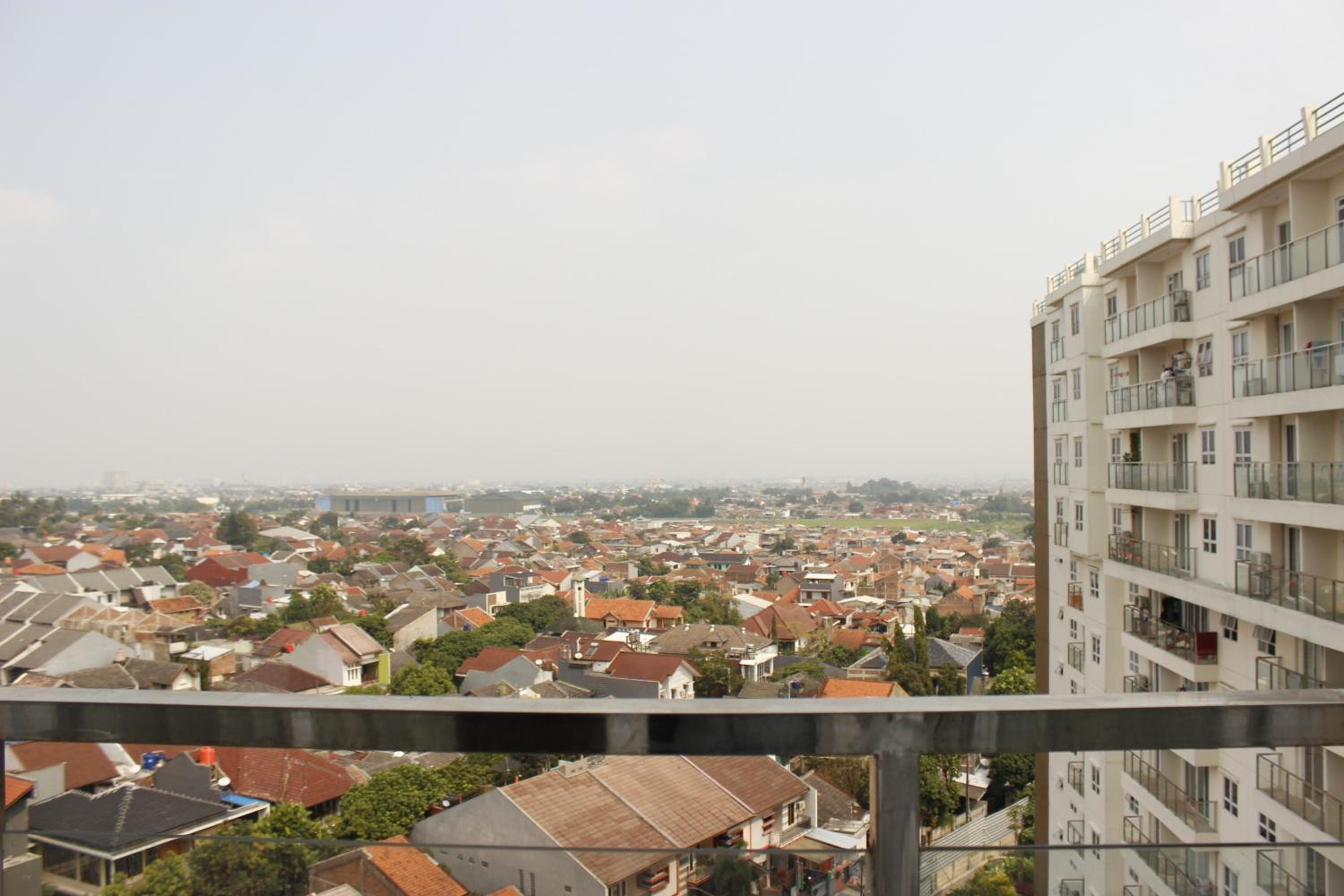 Classic 2BR Apartment At Gateway Pasteur near Exit Toll By Travelio