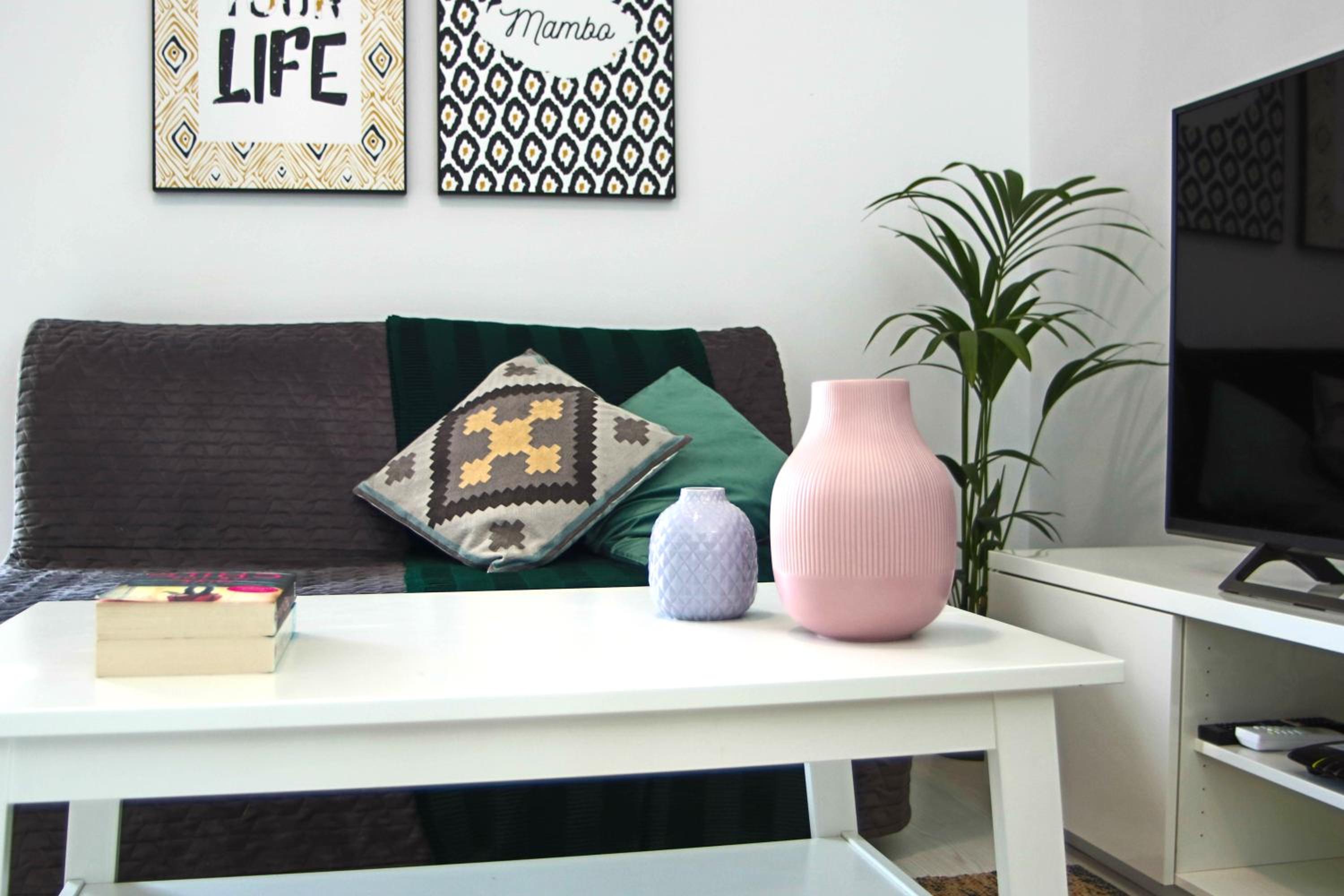Phaedrus Living: Seaside Luxury Flat Natalia House 102 view 3