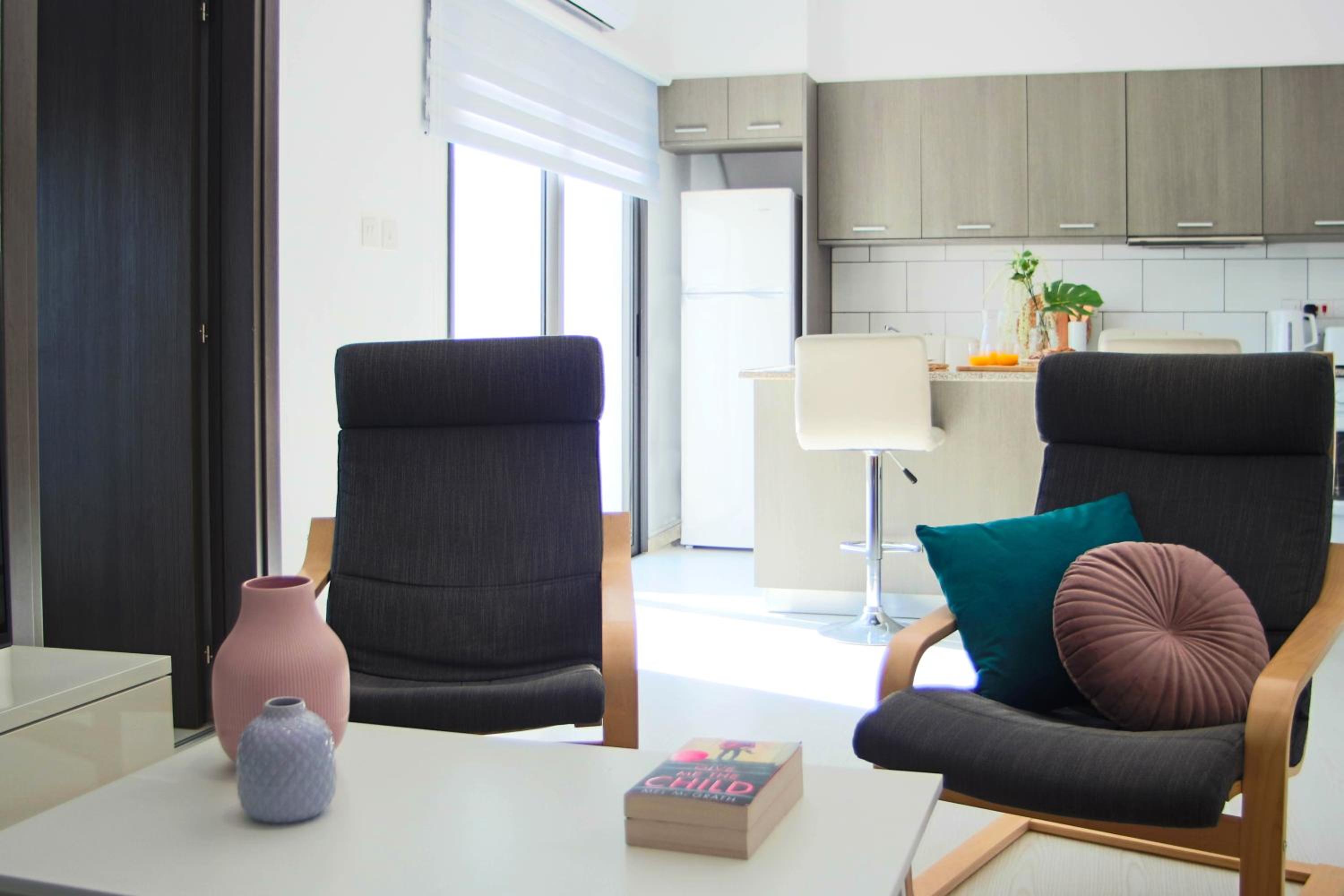 Phaedrus Living: Seaside Luxury Flat Natalia House 102 view 4