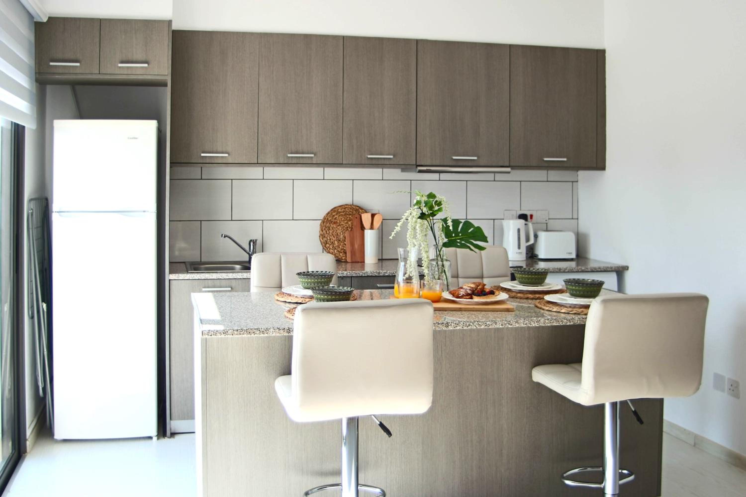 Phaedrus Living: Seaside Luxury Flat Natalia House 102 view 5