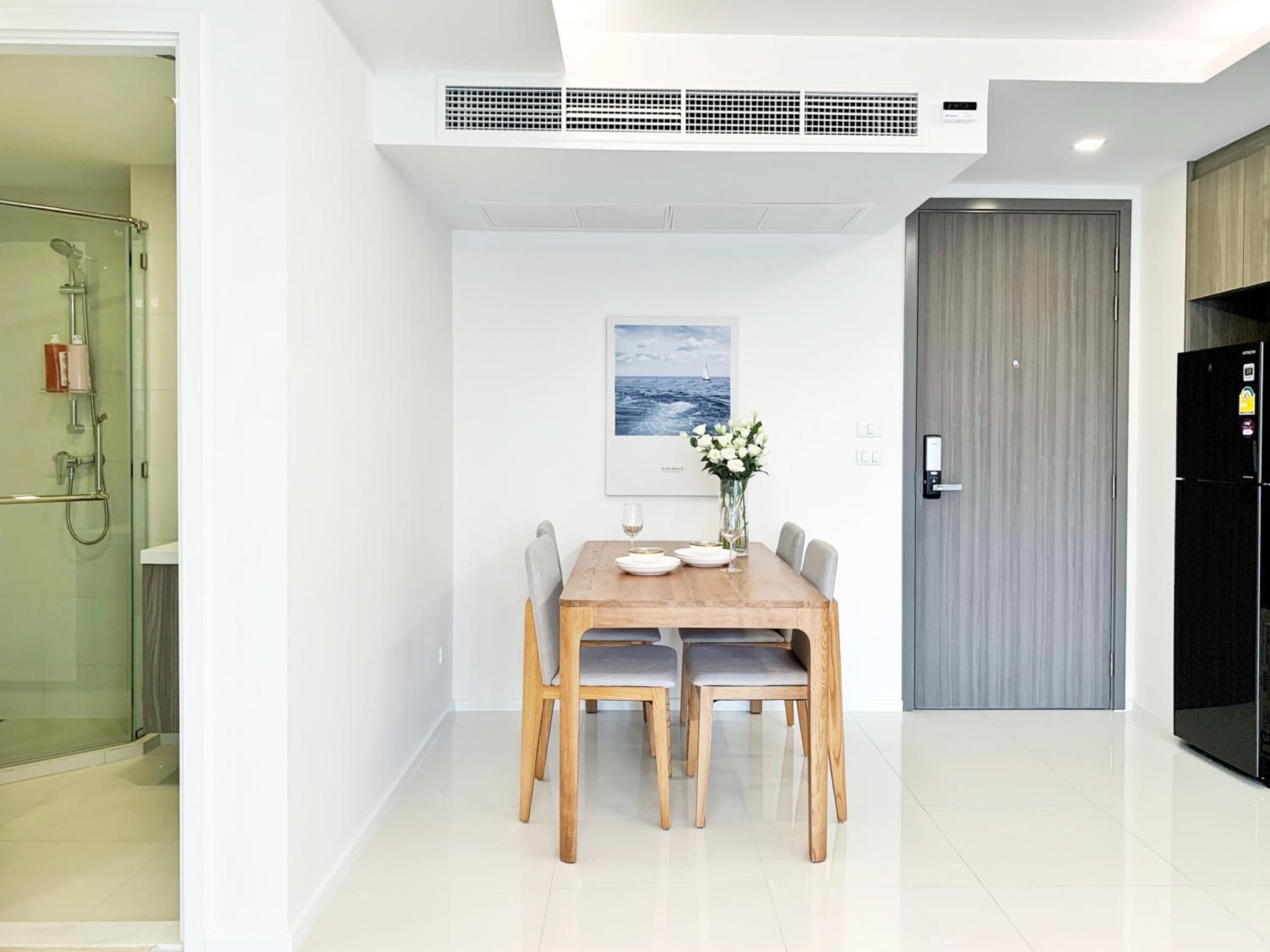 Sukhumvit Asok Modern Suite