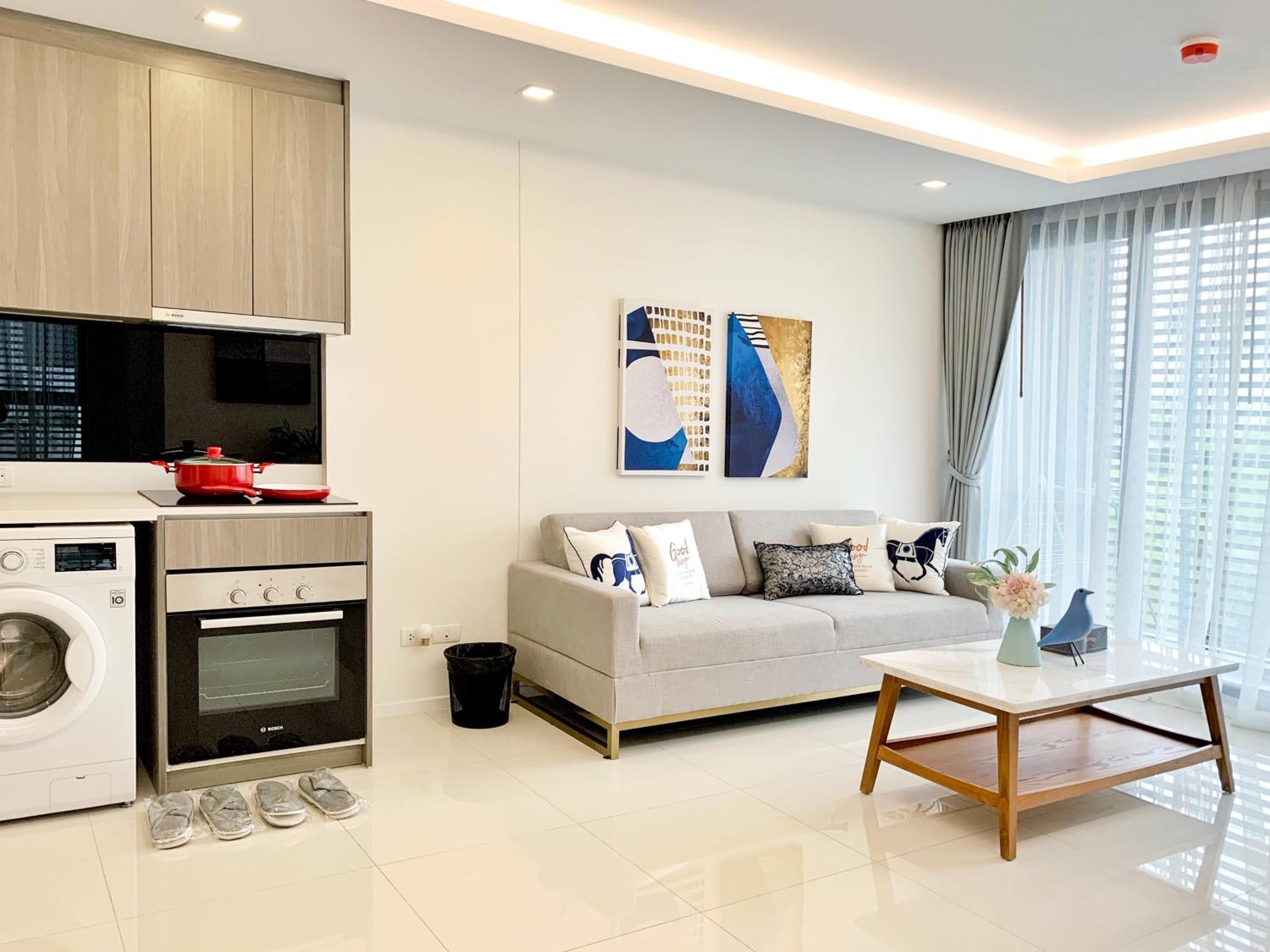 Sukhumvit Asok Modern Suite