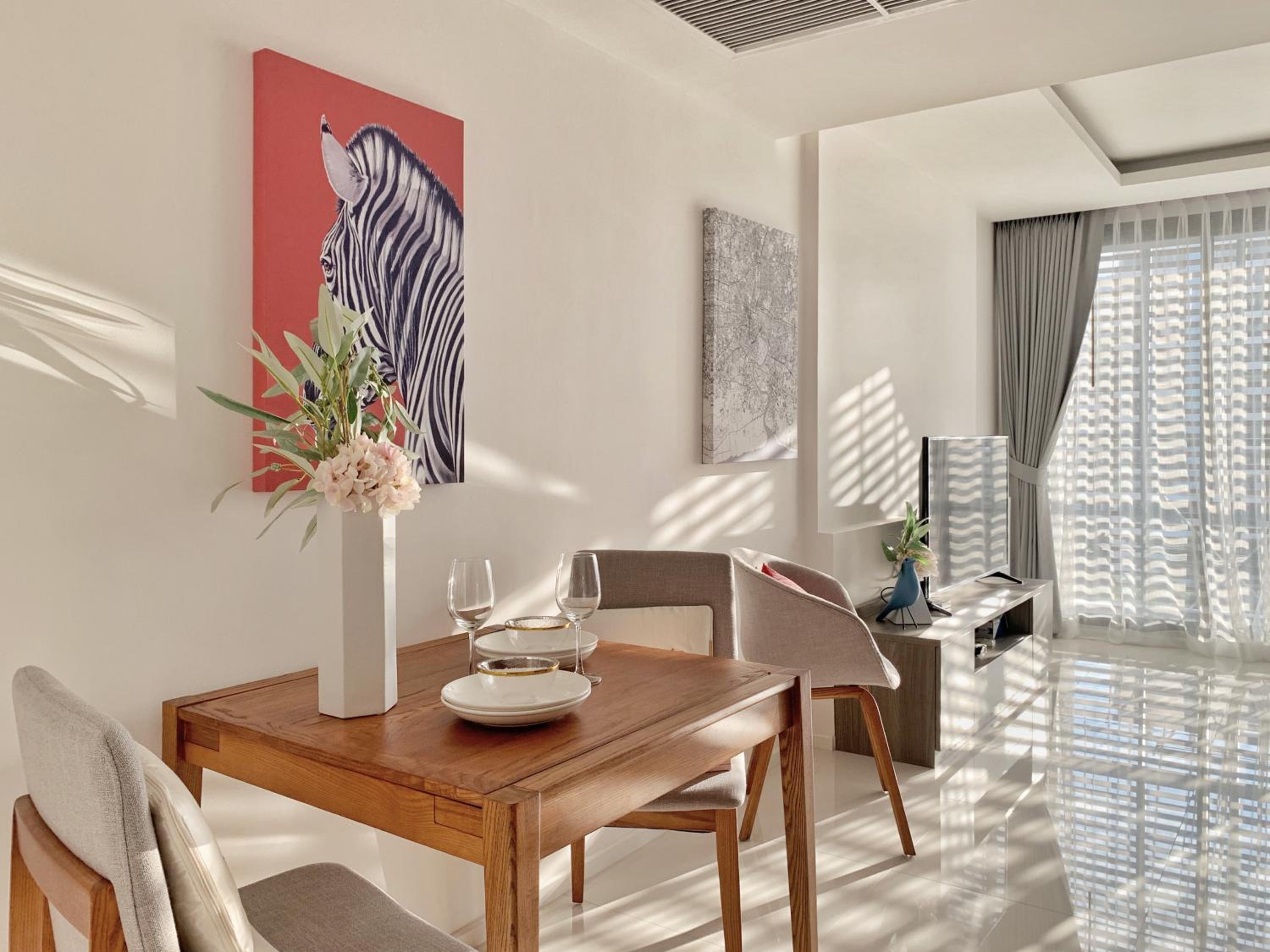 Sukhumvit Asok Modern Suite
