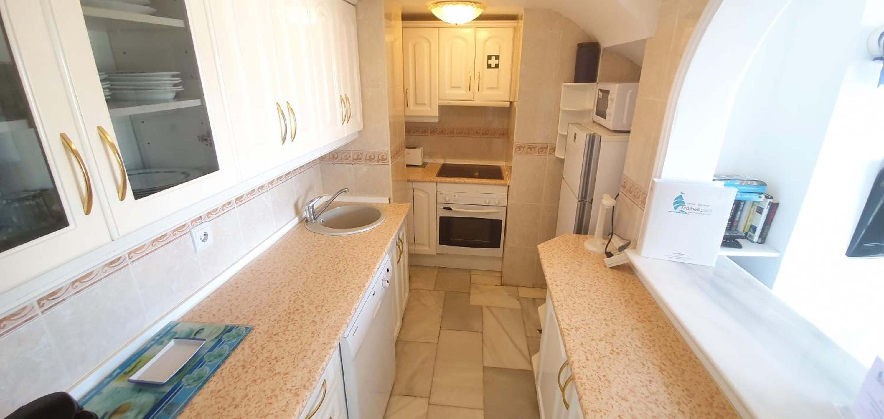 Skol 708 Fantastic 2 Bedroom Apartment For Holiday Rentals view 4