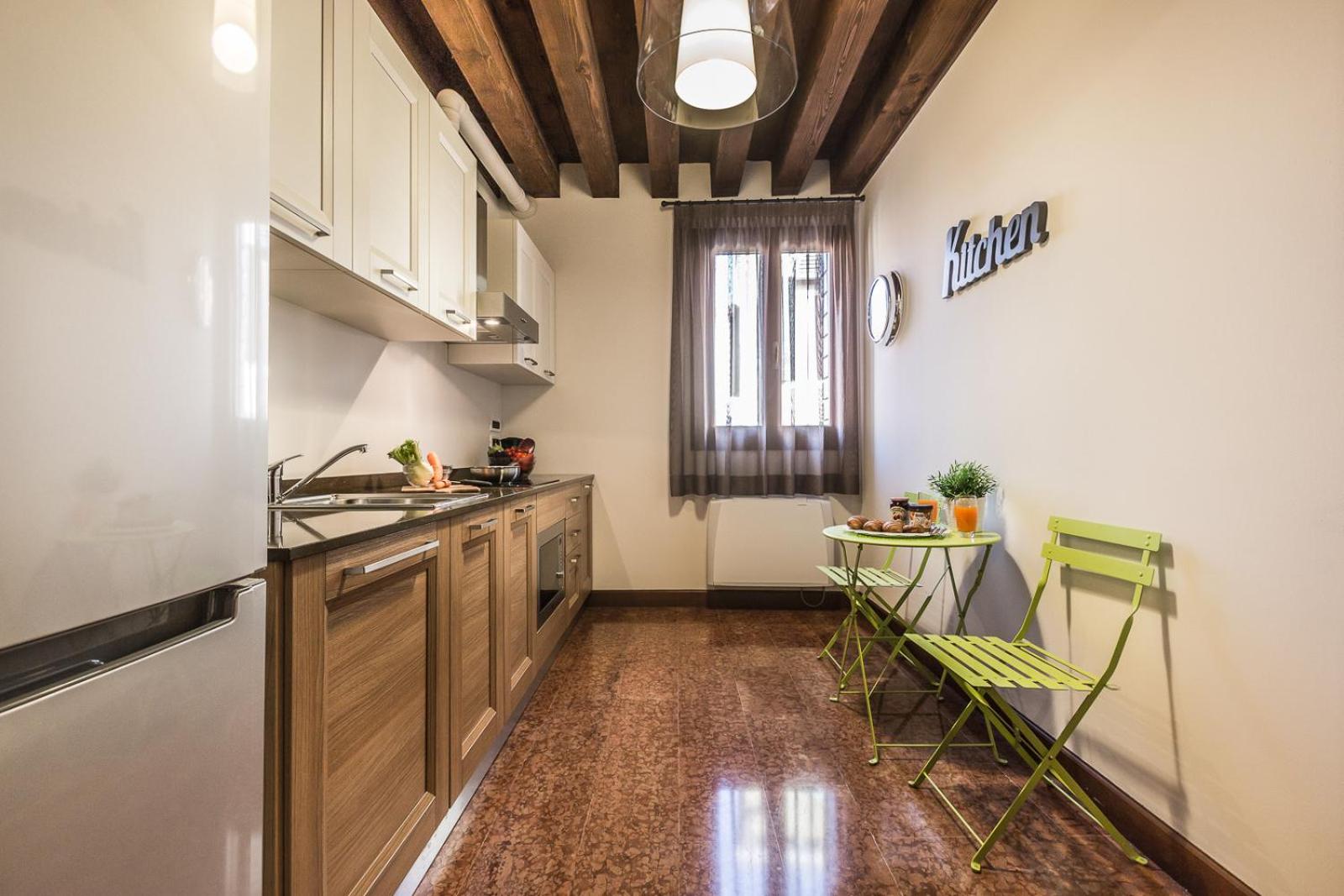 Ca' Del Monastero 3 Collection Apartment for 4 Guests with Lift