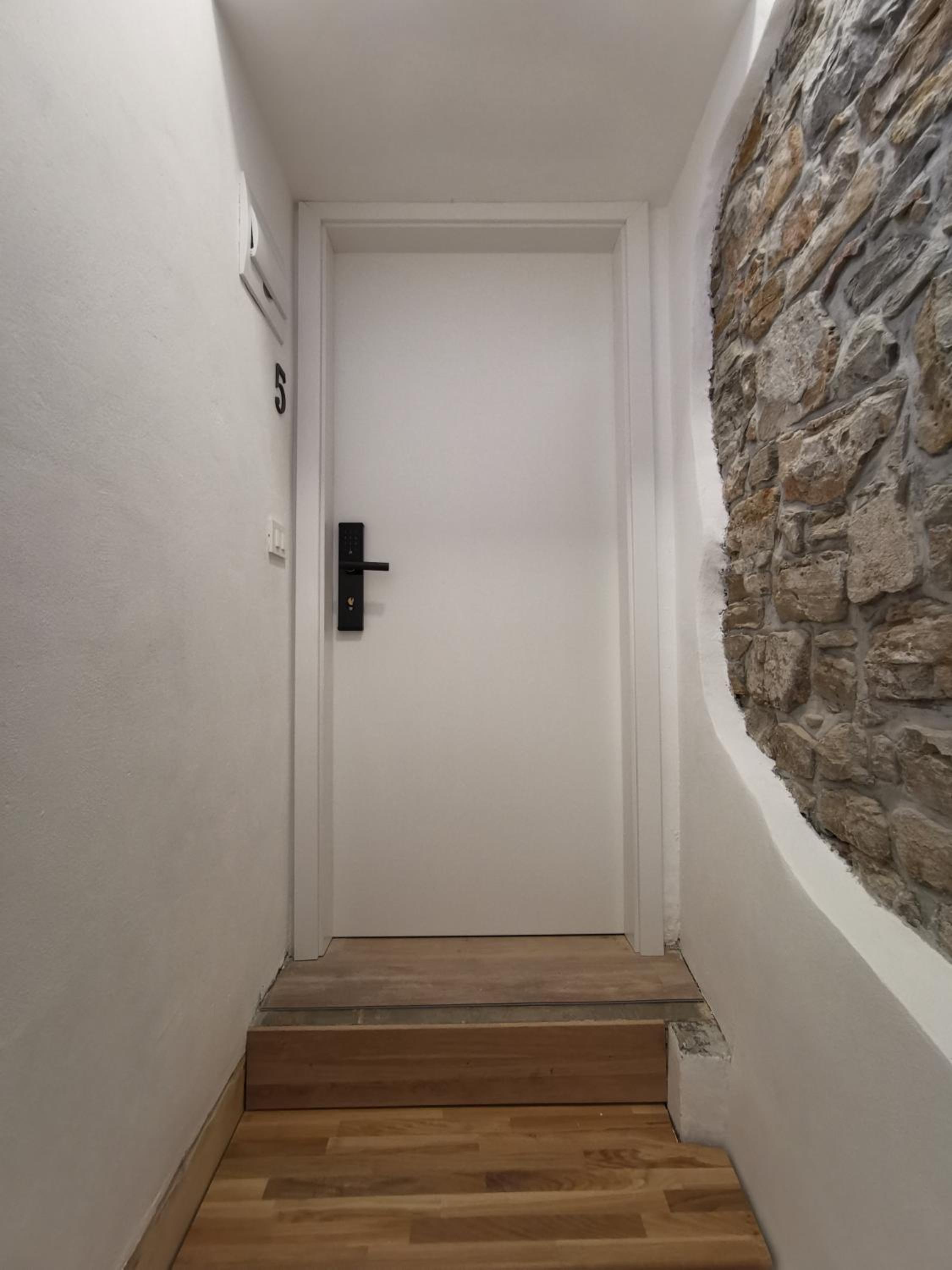 Photo 46