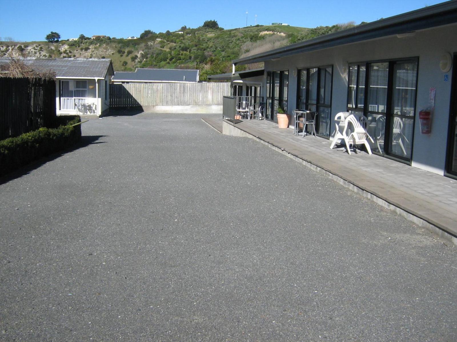 Sierra Beachfront Motel