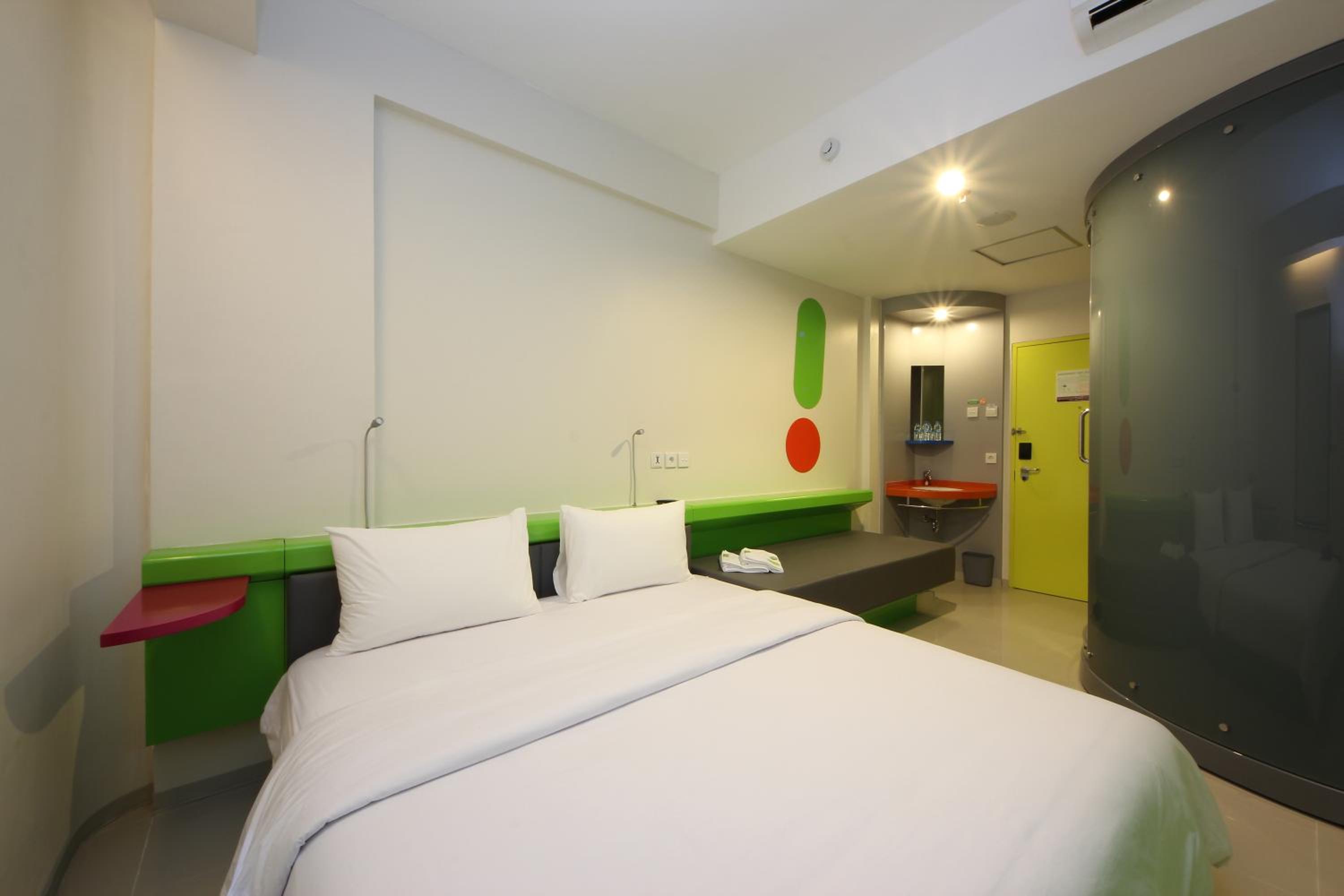POP! Hotel Kuta Beach Bali 24