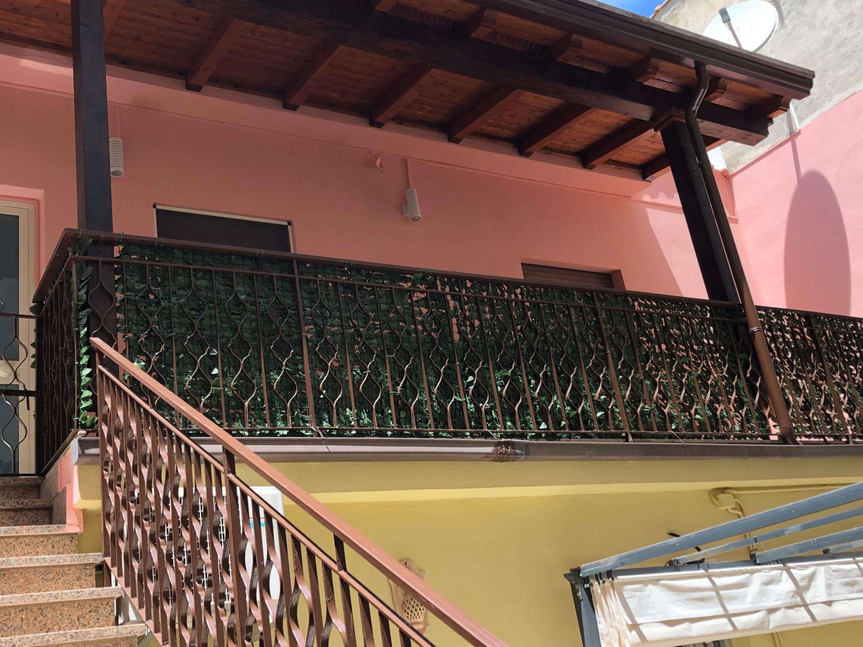 Hotel Holiday house in Lungomare Tysandros Giardini Naxos - Image 1