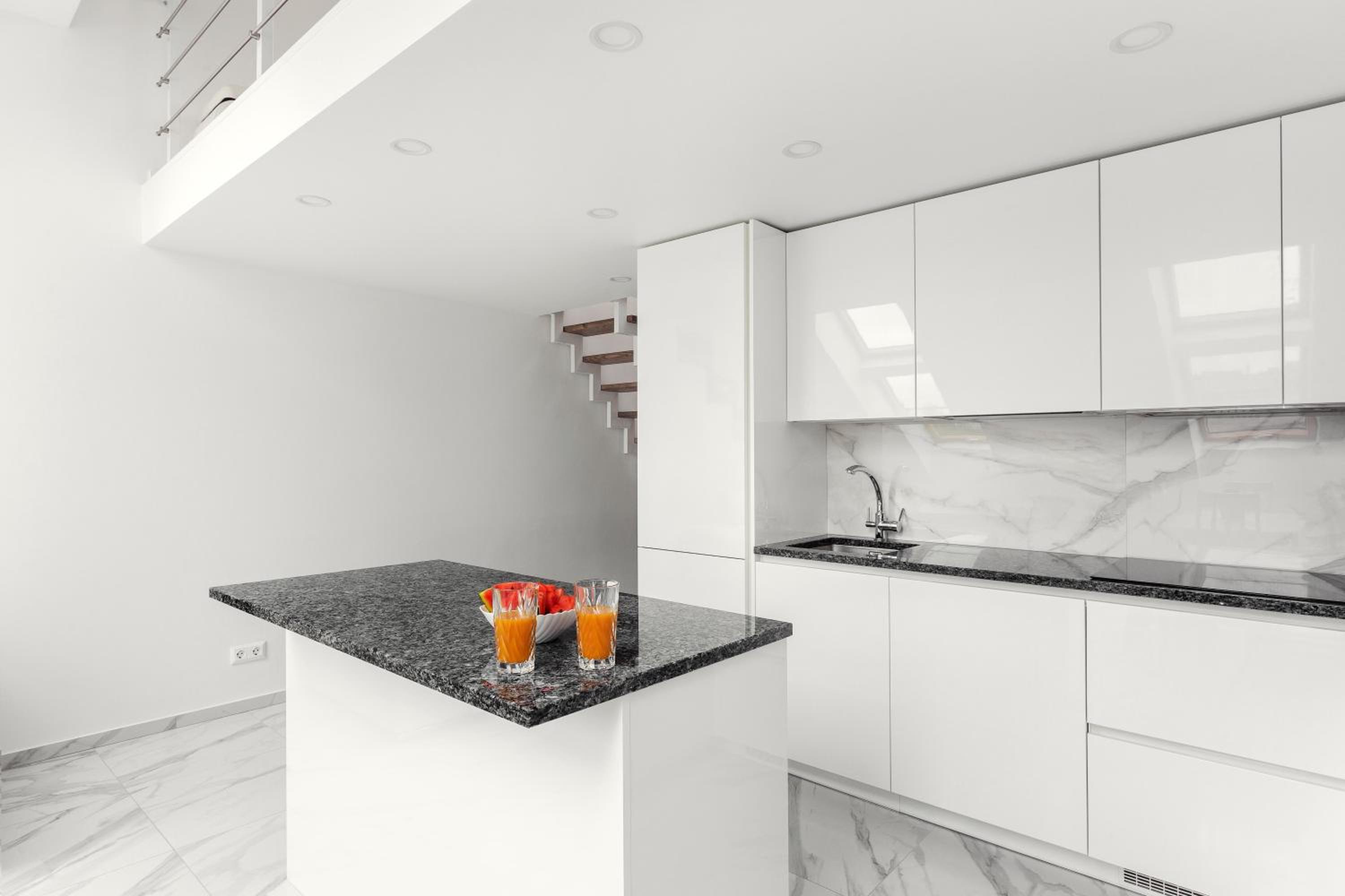 Luxurious Kaunas Basilica Apartment in Old Town view 3