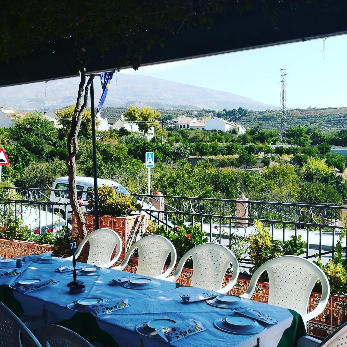 Hostal y Apartamento Rural Los Naranjos
