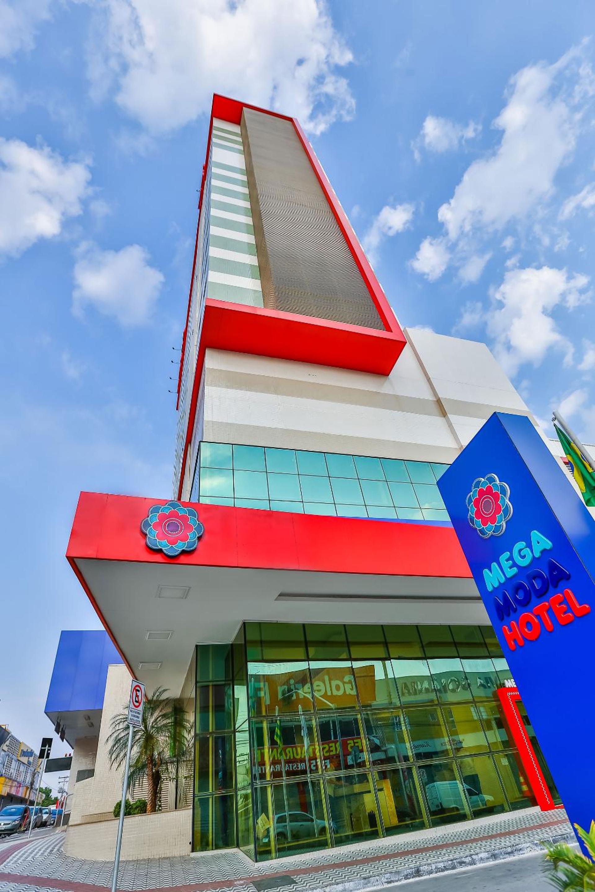 Hotel Mega Moda Goiania Hotel - Image 1