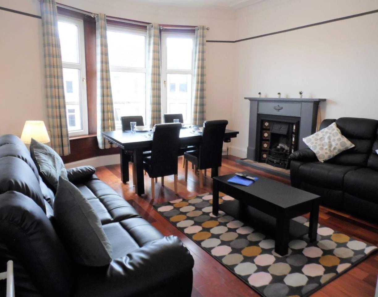 4 Bed Apartment, Paisley - Near GLA Airport view 2