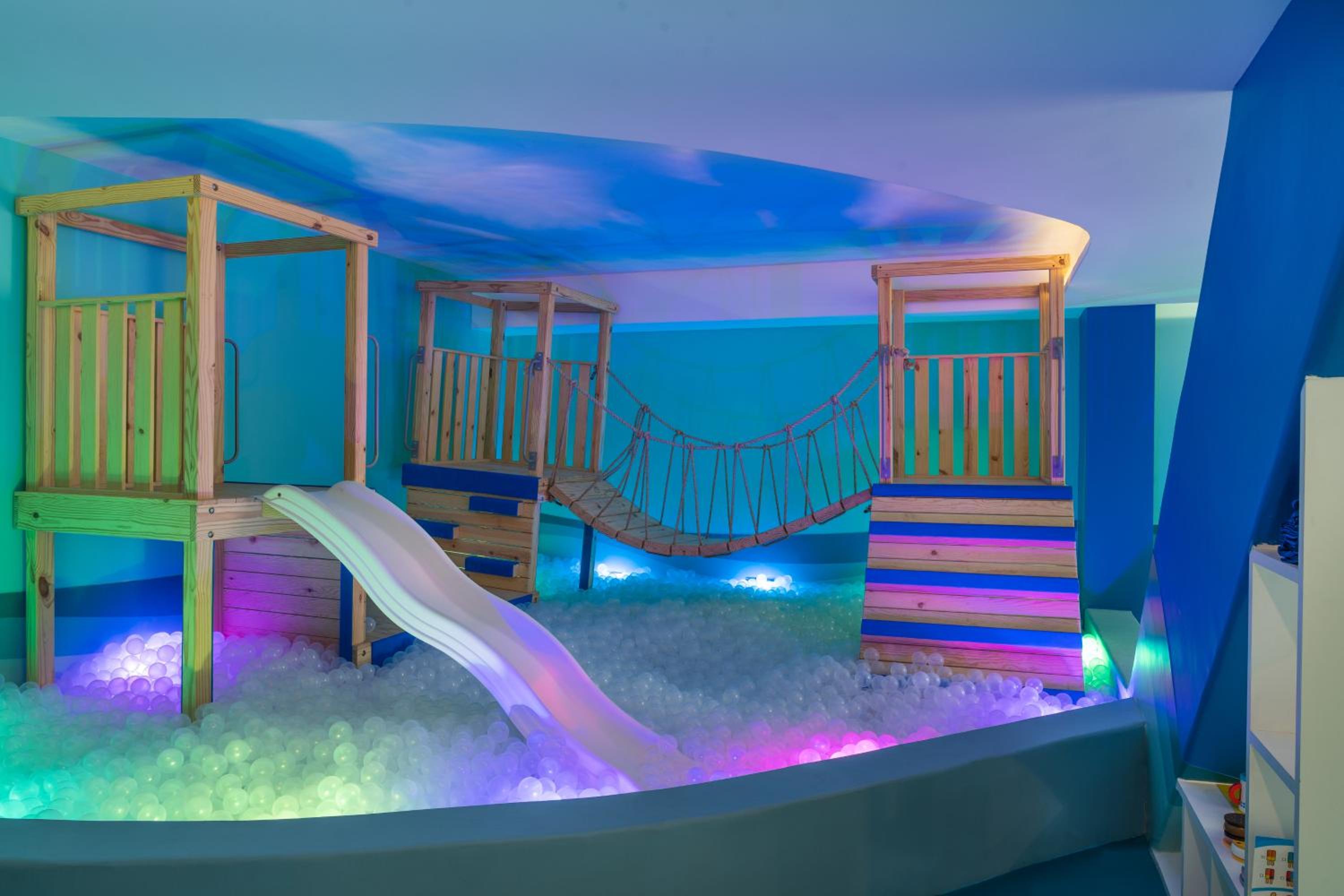 Puerto Vallarta Vacations - Grand Park Royal Puerto Vallarta - All Inclusive - Property Image 3