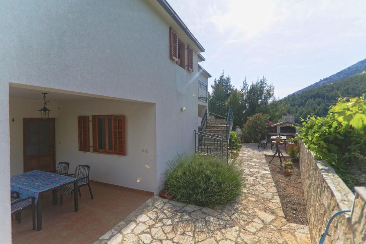 Apartments Josip - 100 m from beach view 4