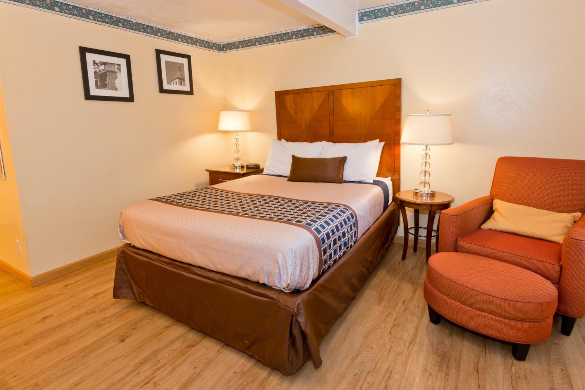 Riviera Inn