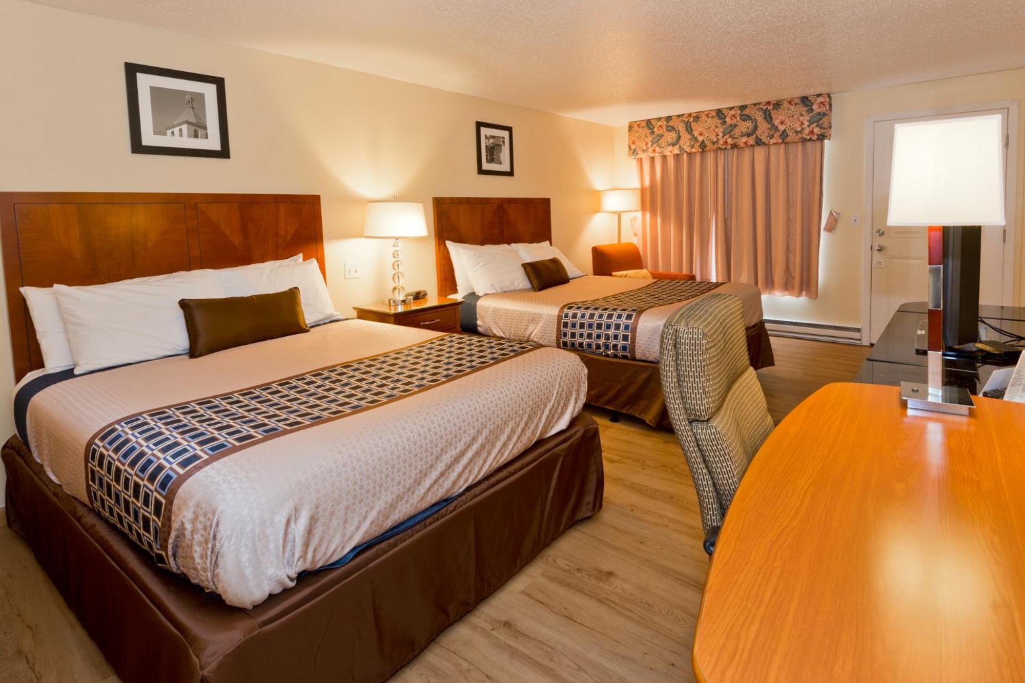 Riviera Inn
