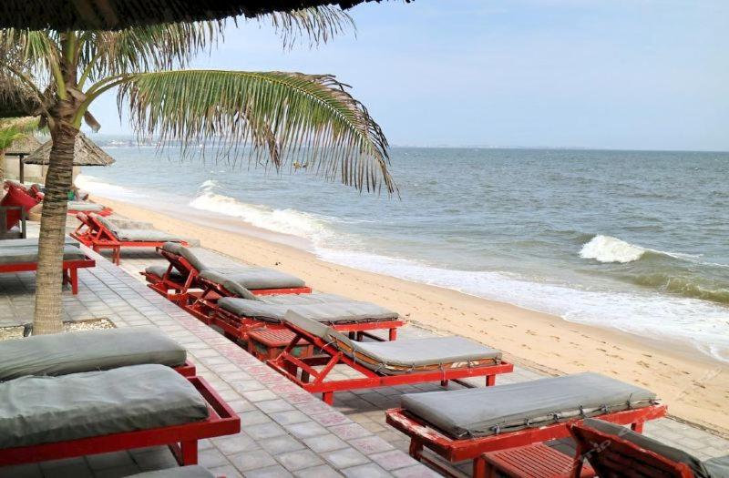 Full Moon Beach Resort