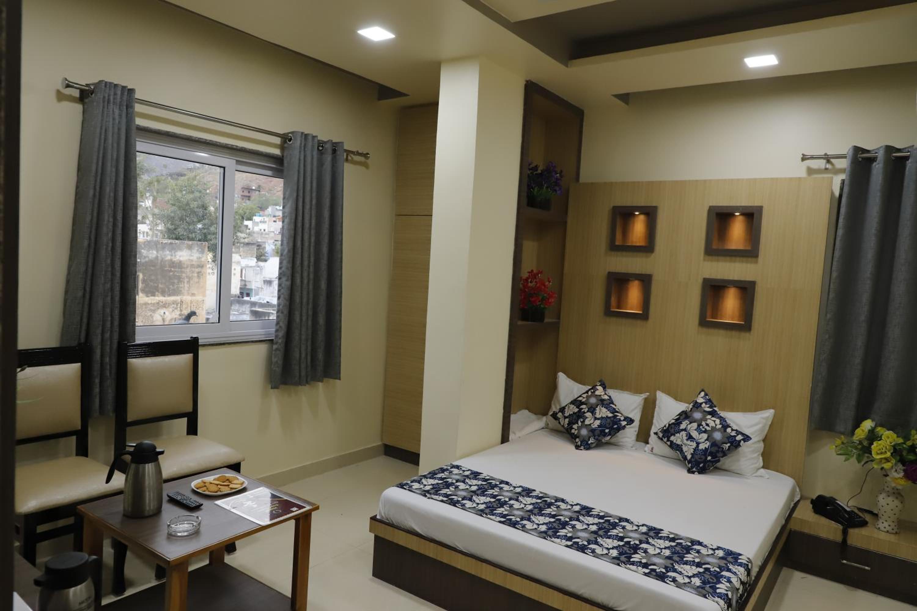 Hotel Royal Suites
