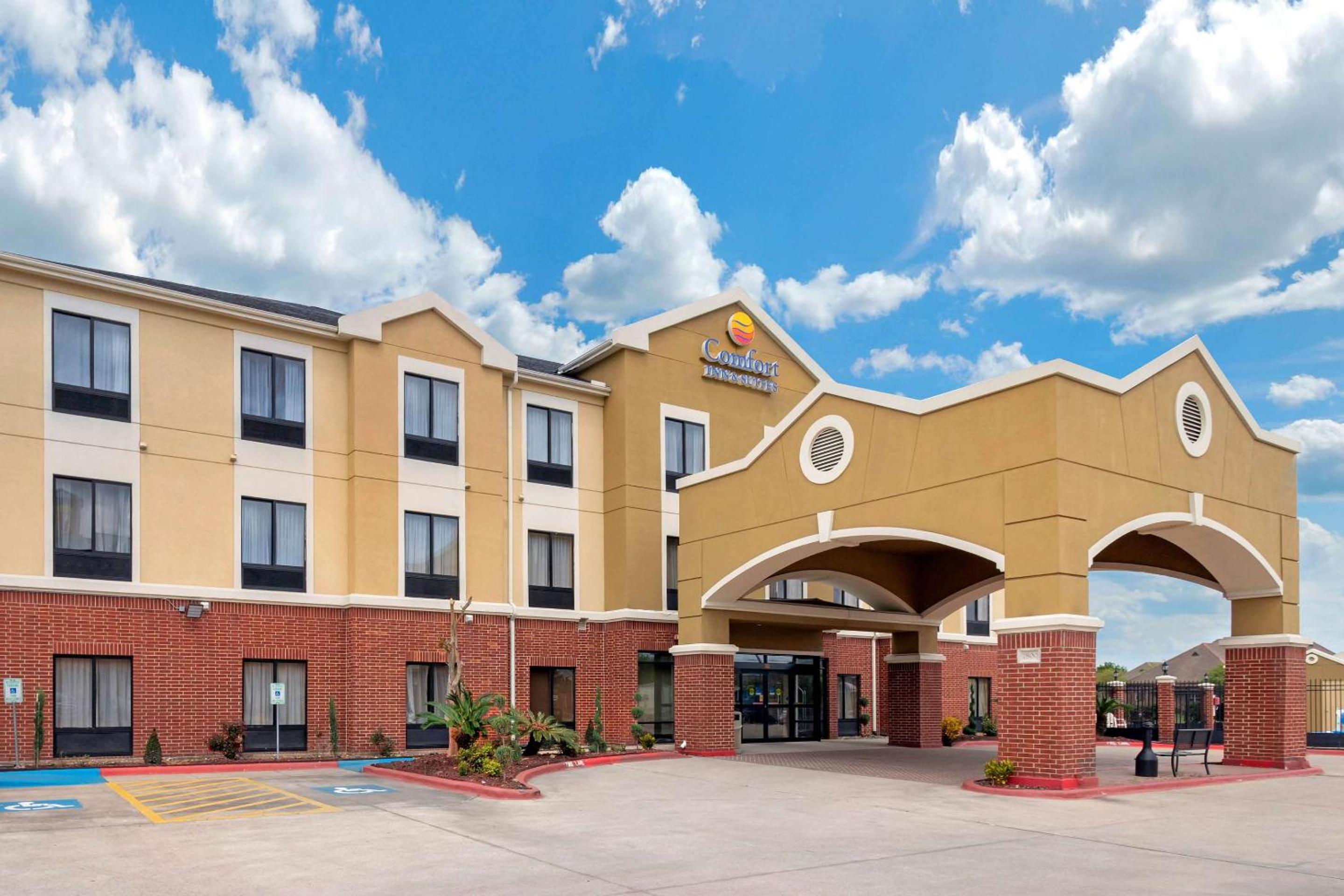 Comfort Inn & Suites Port Arthur-Port Neches view 2