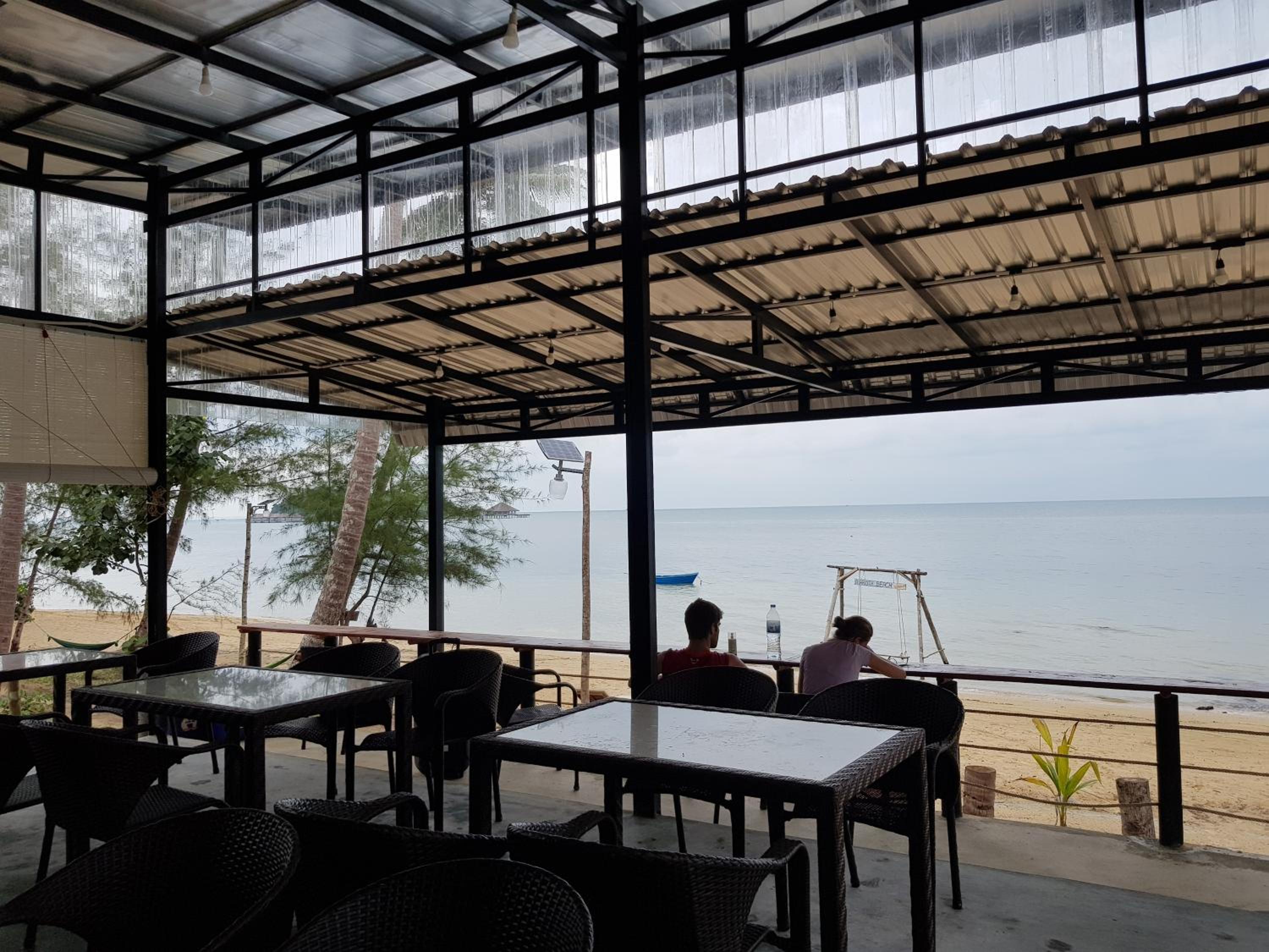 Naroth Beach Bungalow