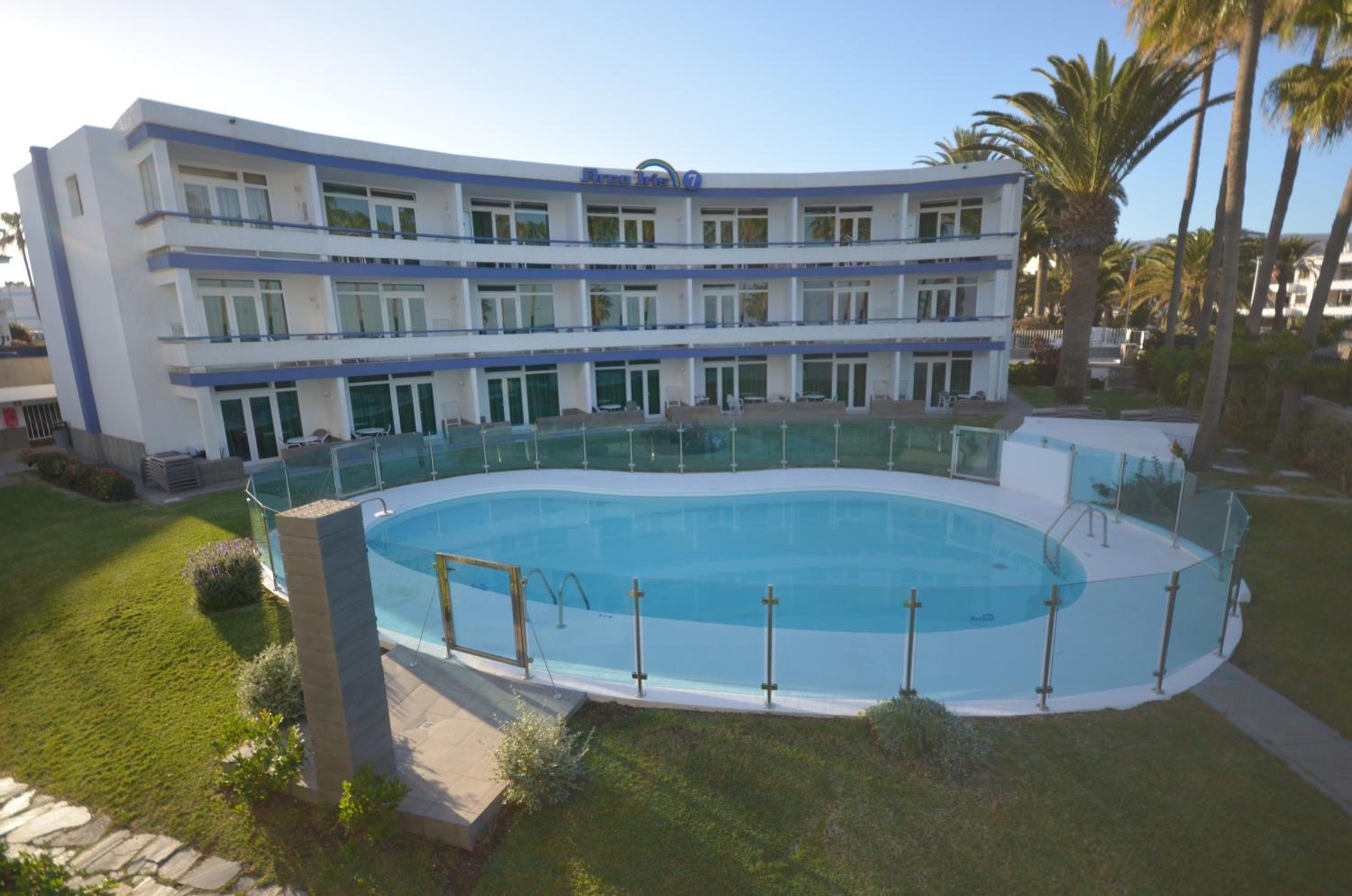 Apartamentos Arco Iris view 3