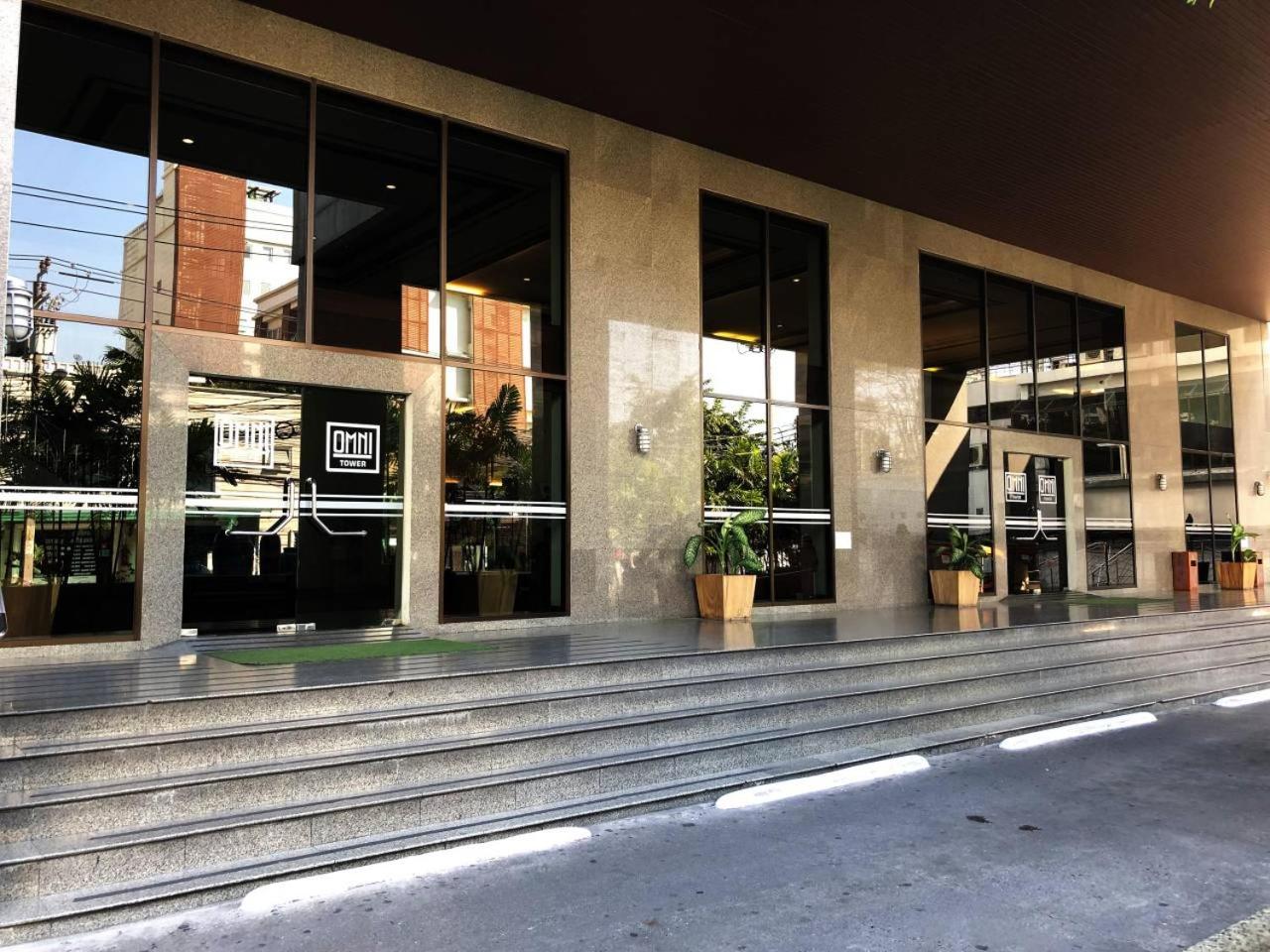 Omni Towers - Large 1 Bedroom Condo Soi Nana