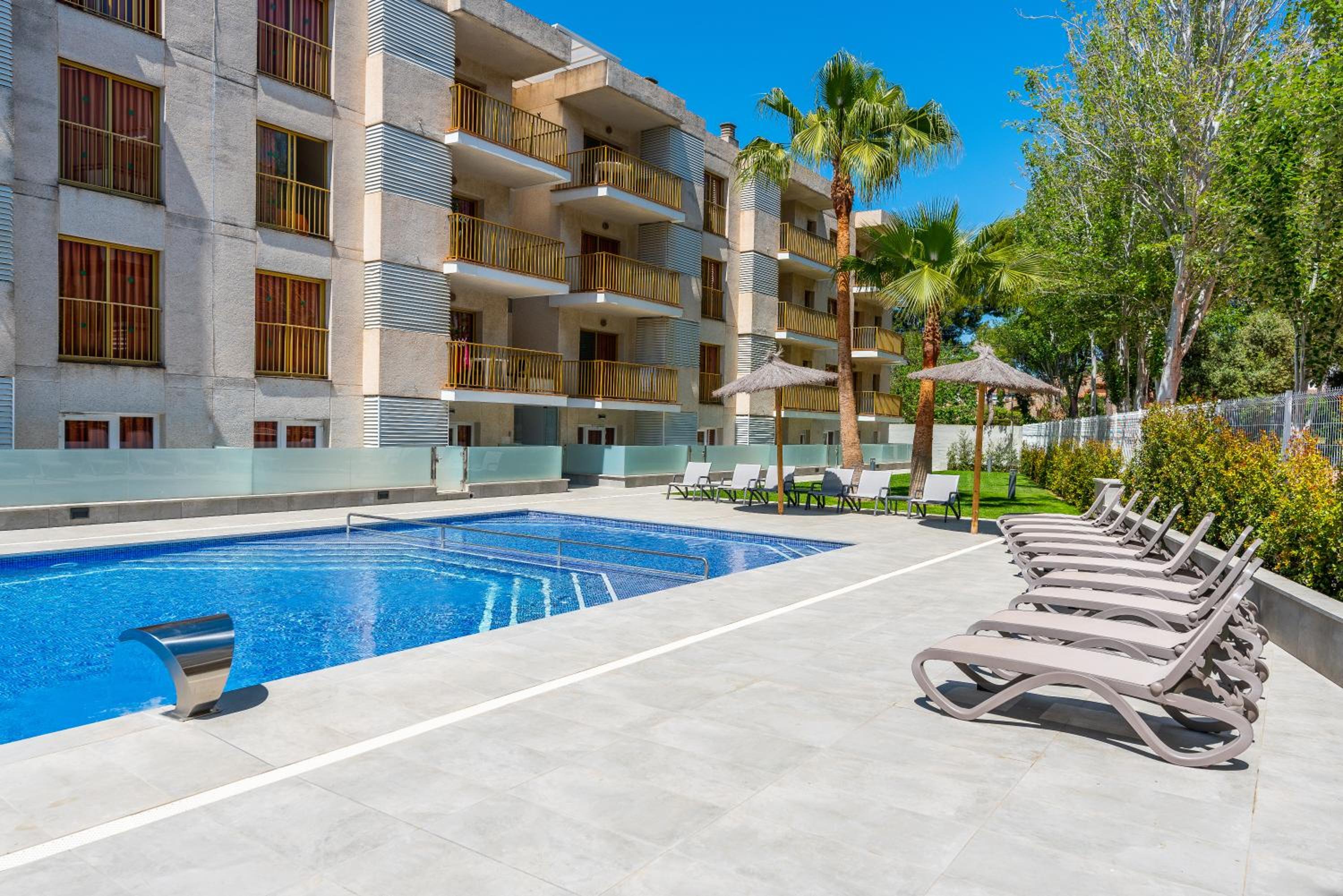 Rentalmar Pins Marina