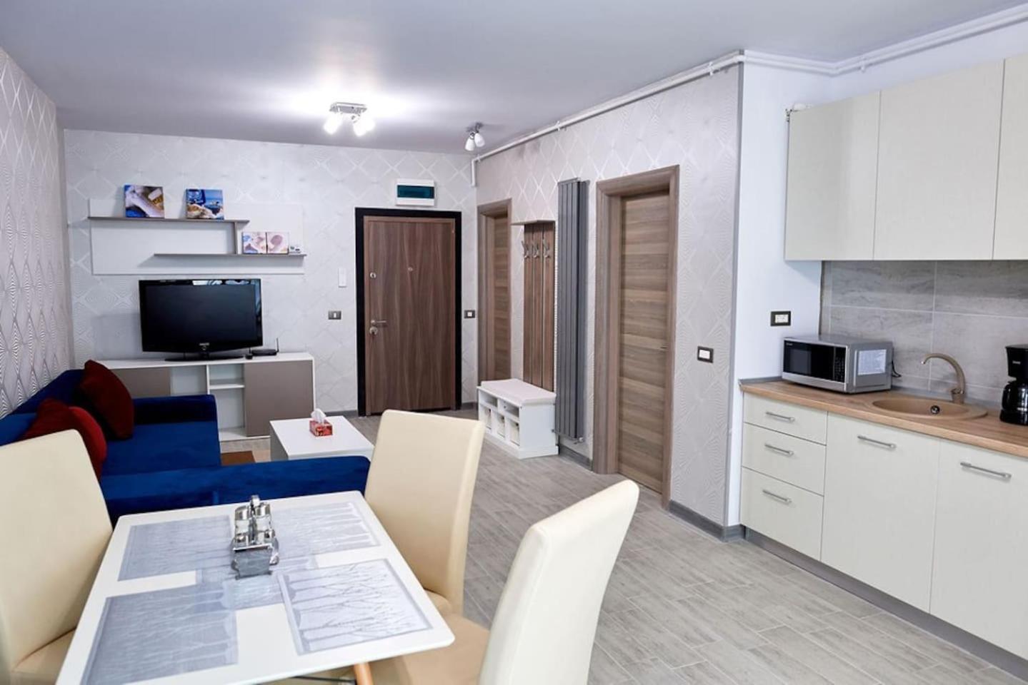 Blue Apartment in Spa n Pool Beach resort view 4
