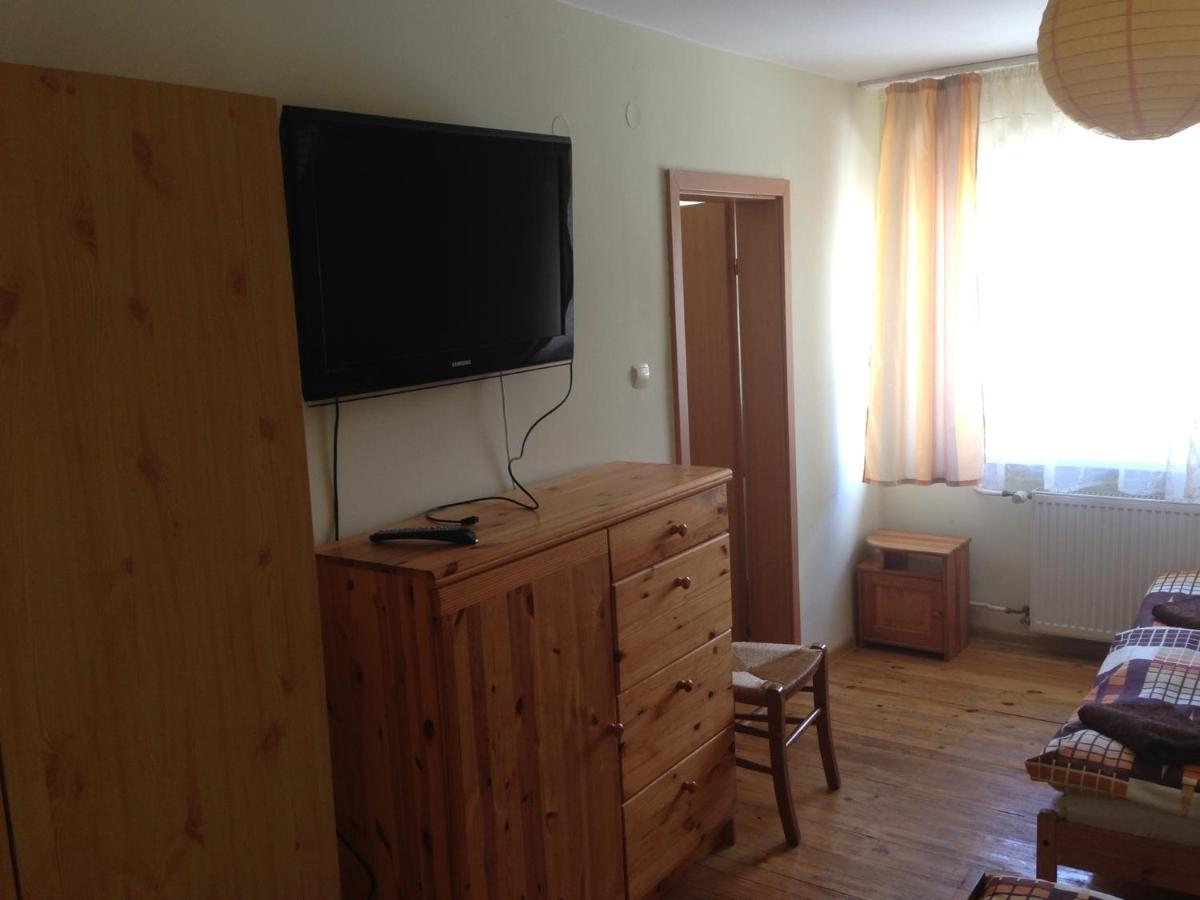 Photo 53