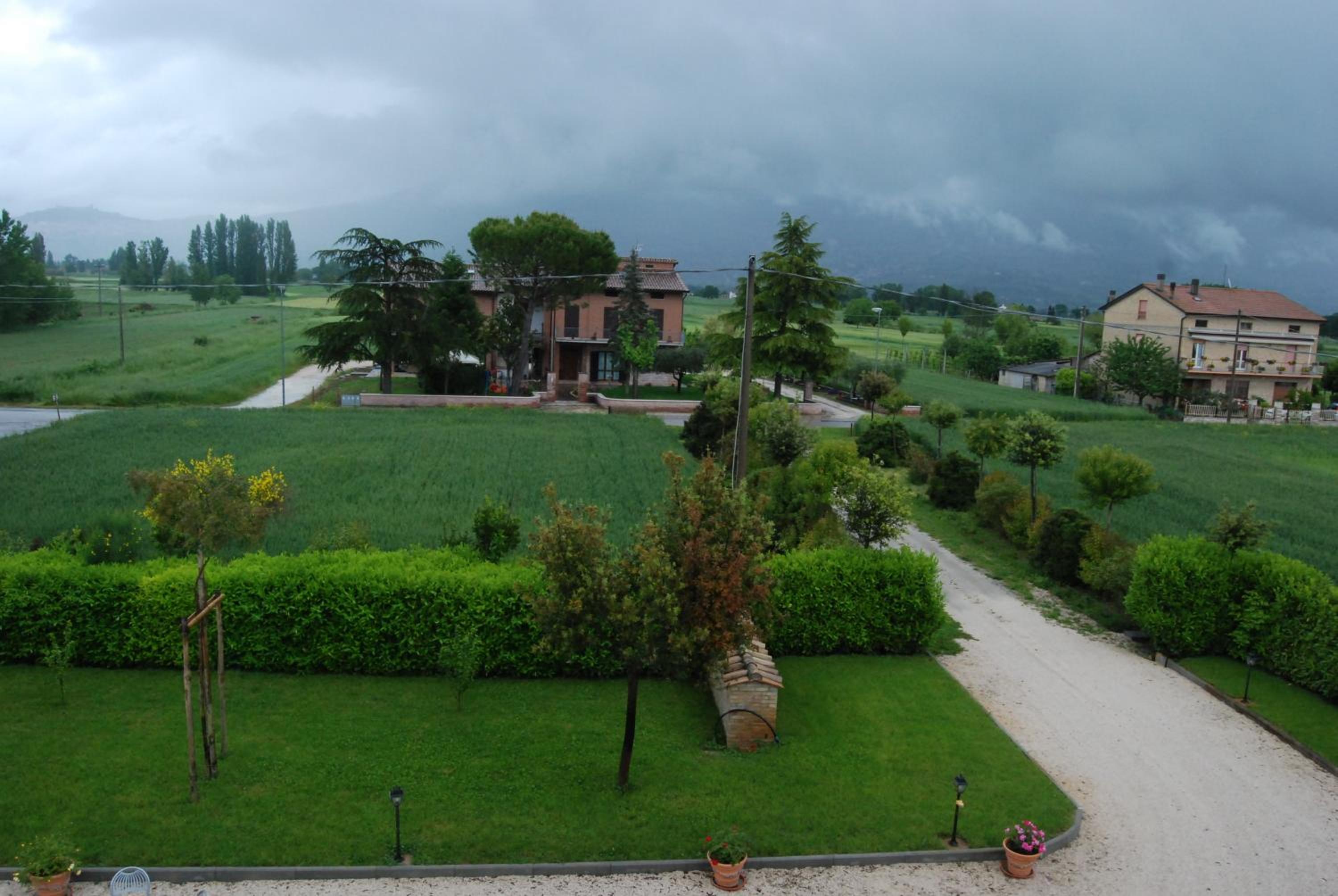Agriturismo"Il Sagrato di Assisi" appartamenti,camere view 3
