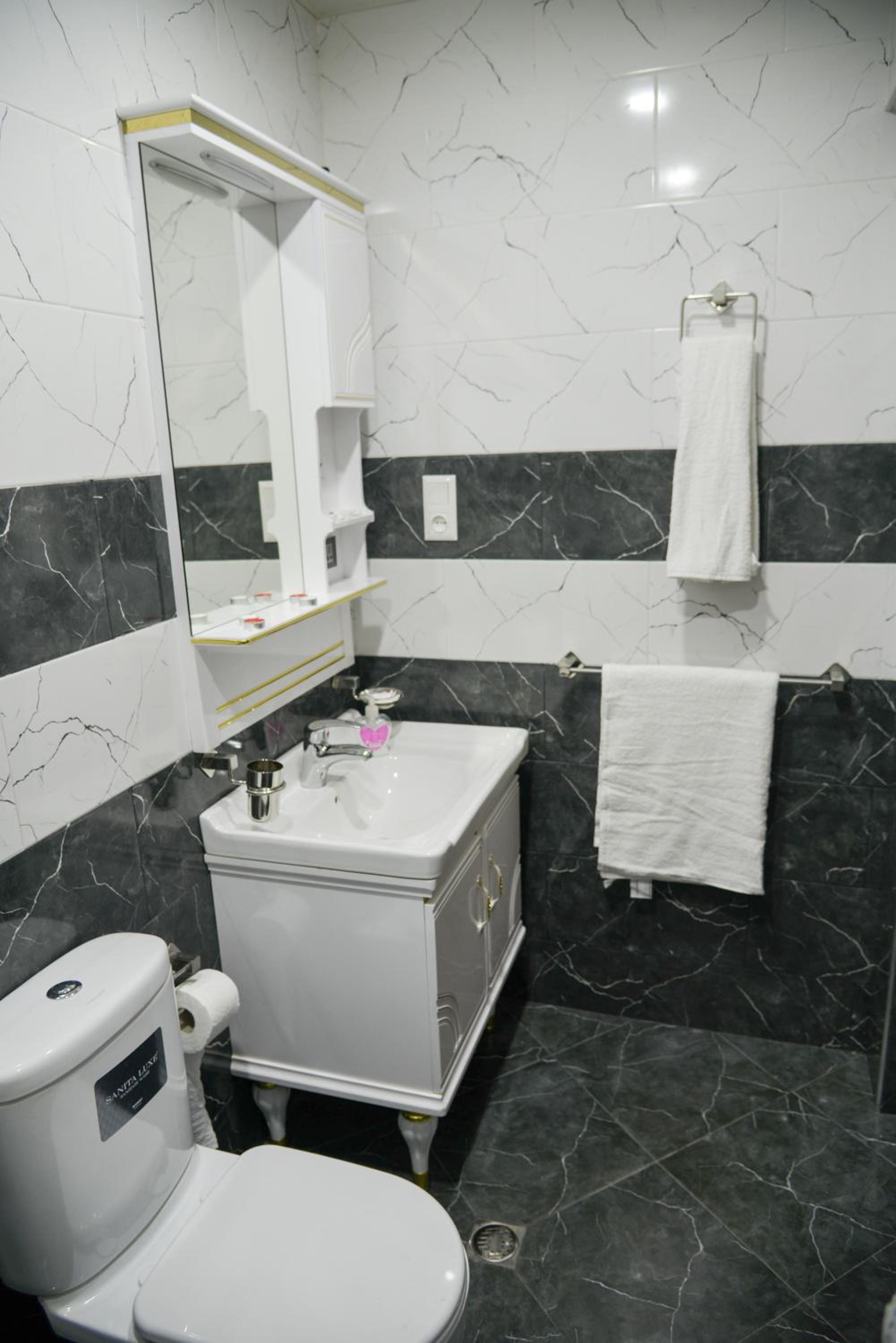 Photo 27