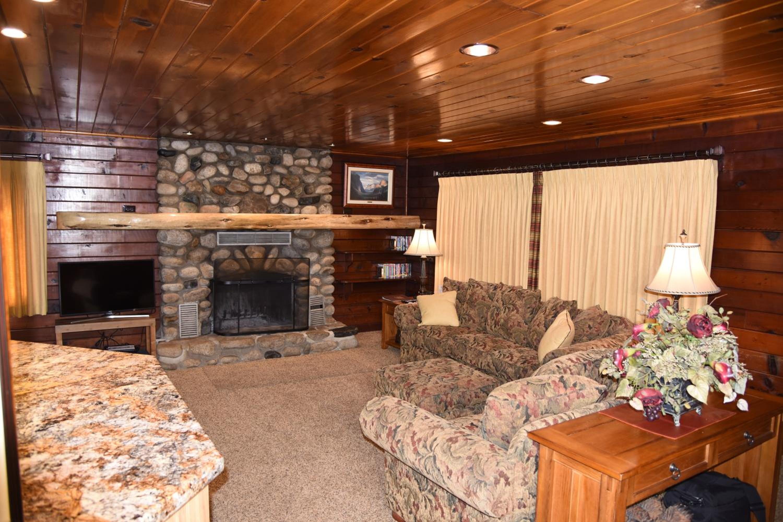 52 Tuolumne Meadow view 4