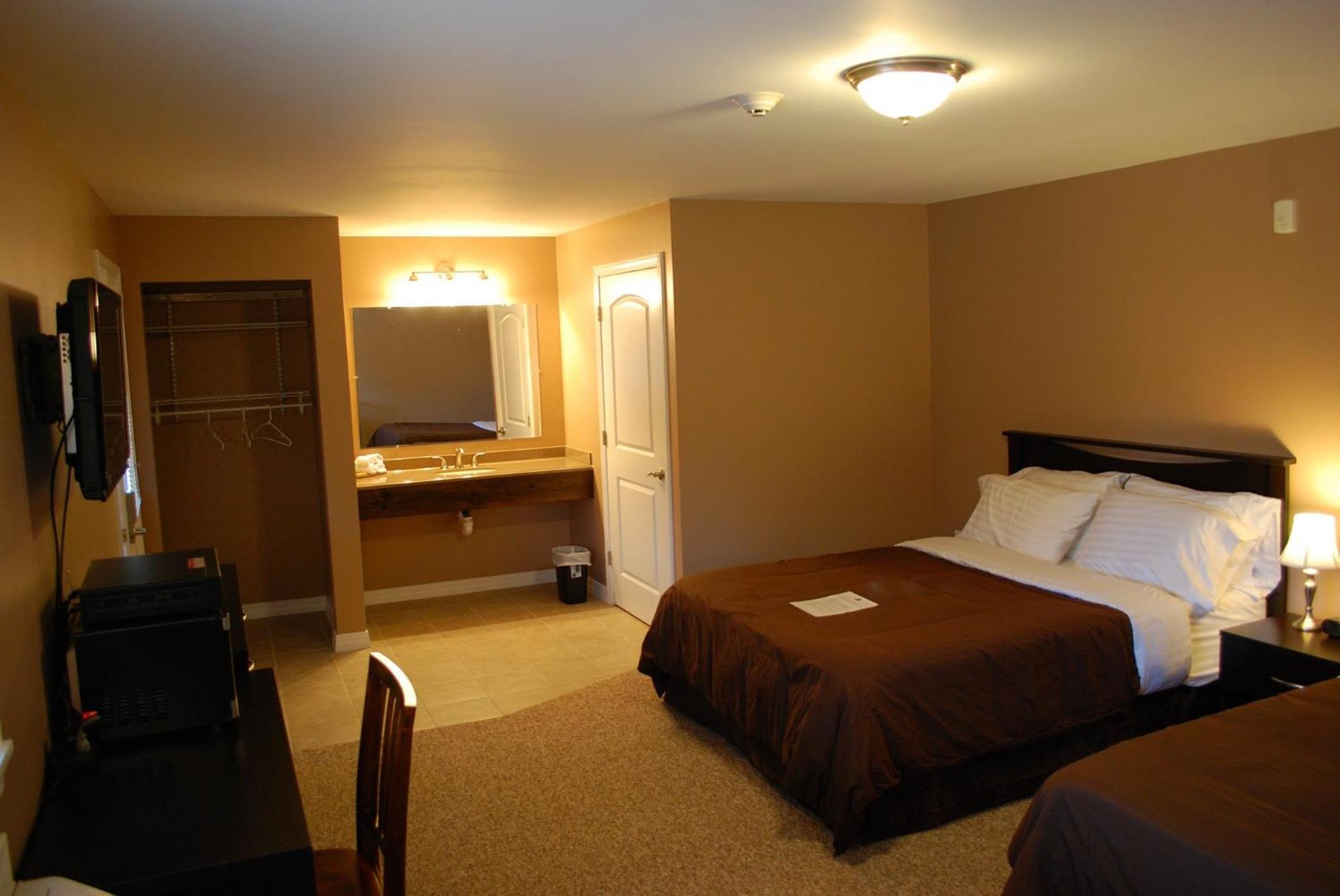 Abbot Trailside Lodging