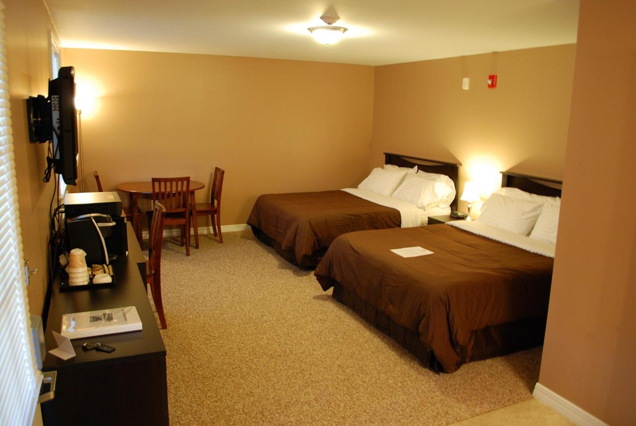 Abbot Trailside Lodging