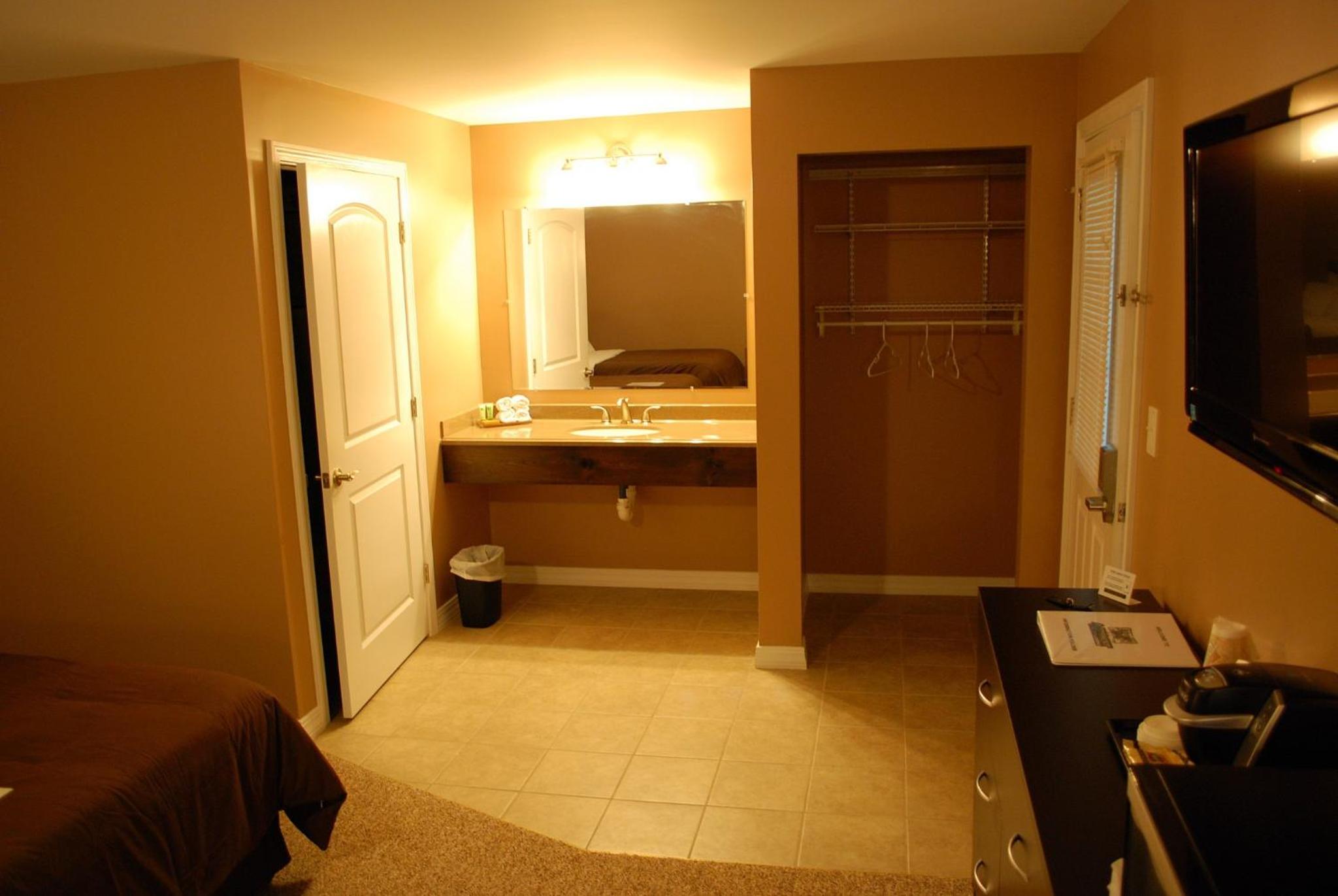 Abbot Trailside Lodging