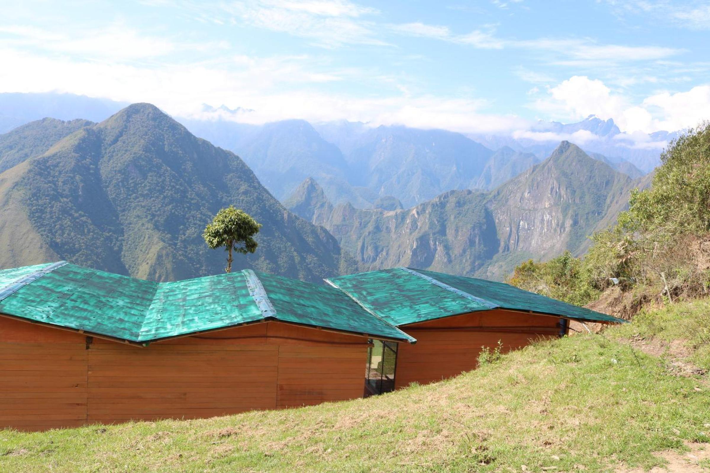 Llactapata Lodge overlooking Machu Picchu - camping - restaurant