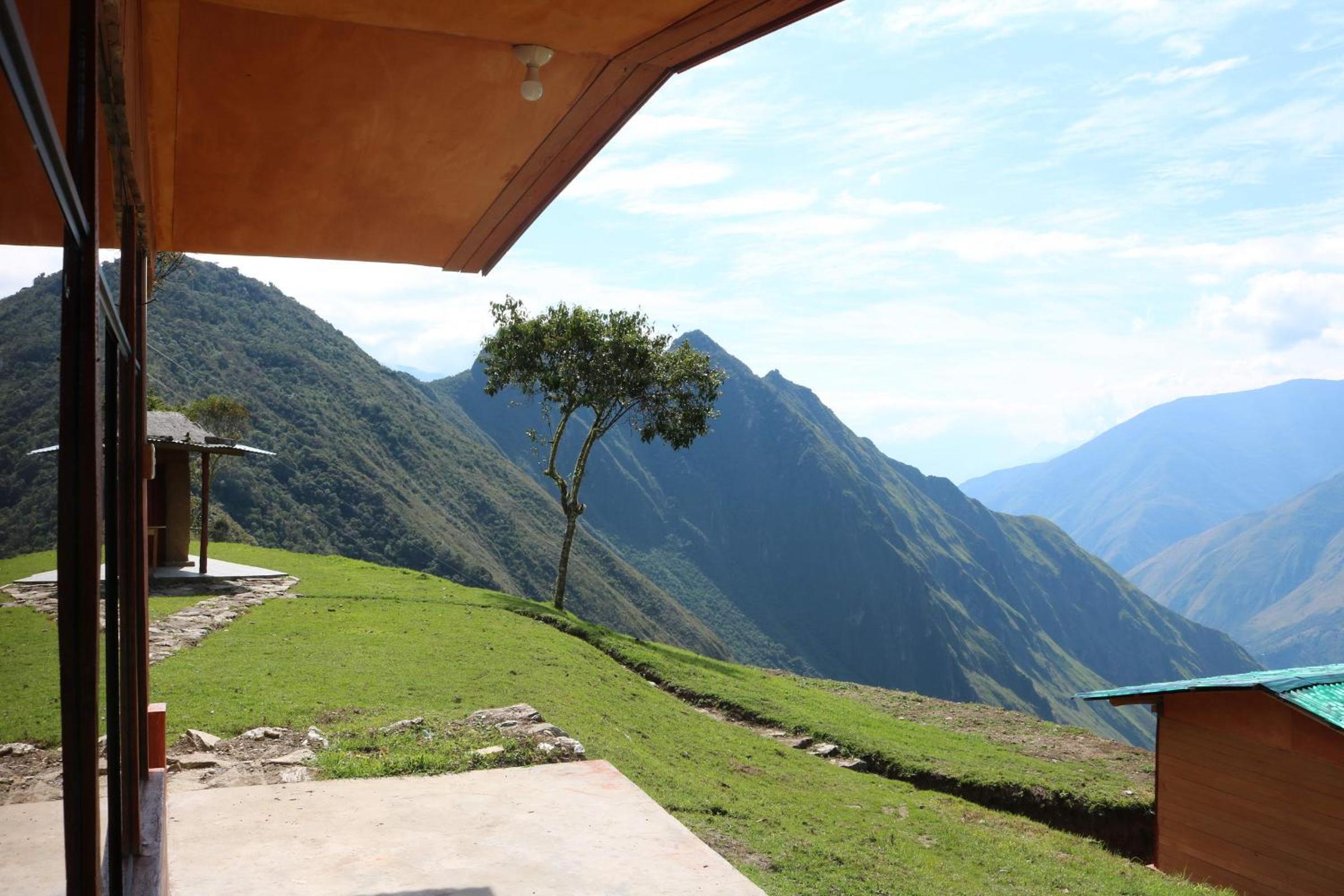 Llactapata Lodge overlooking Machu Picchu - camping - restaurant