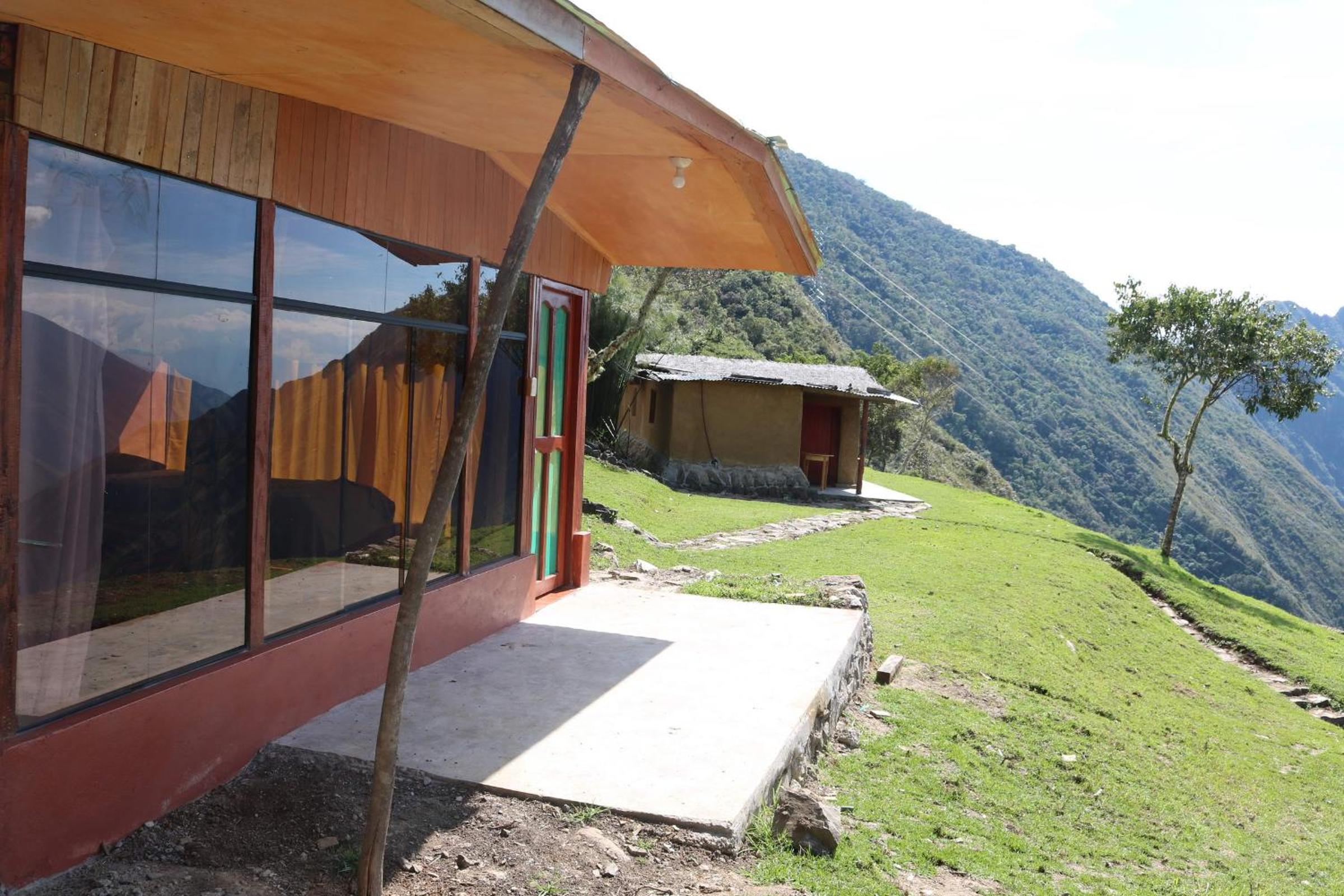 Llactapata Lodge overlooking Machu Picchu - camping - restaurant