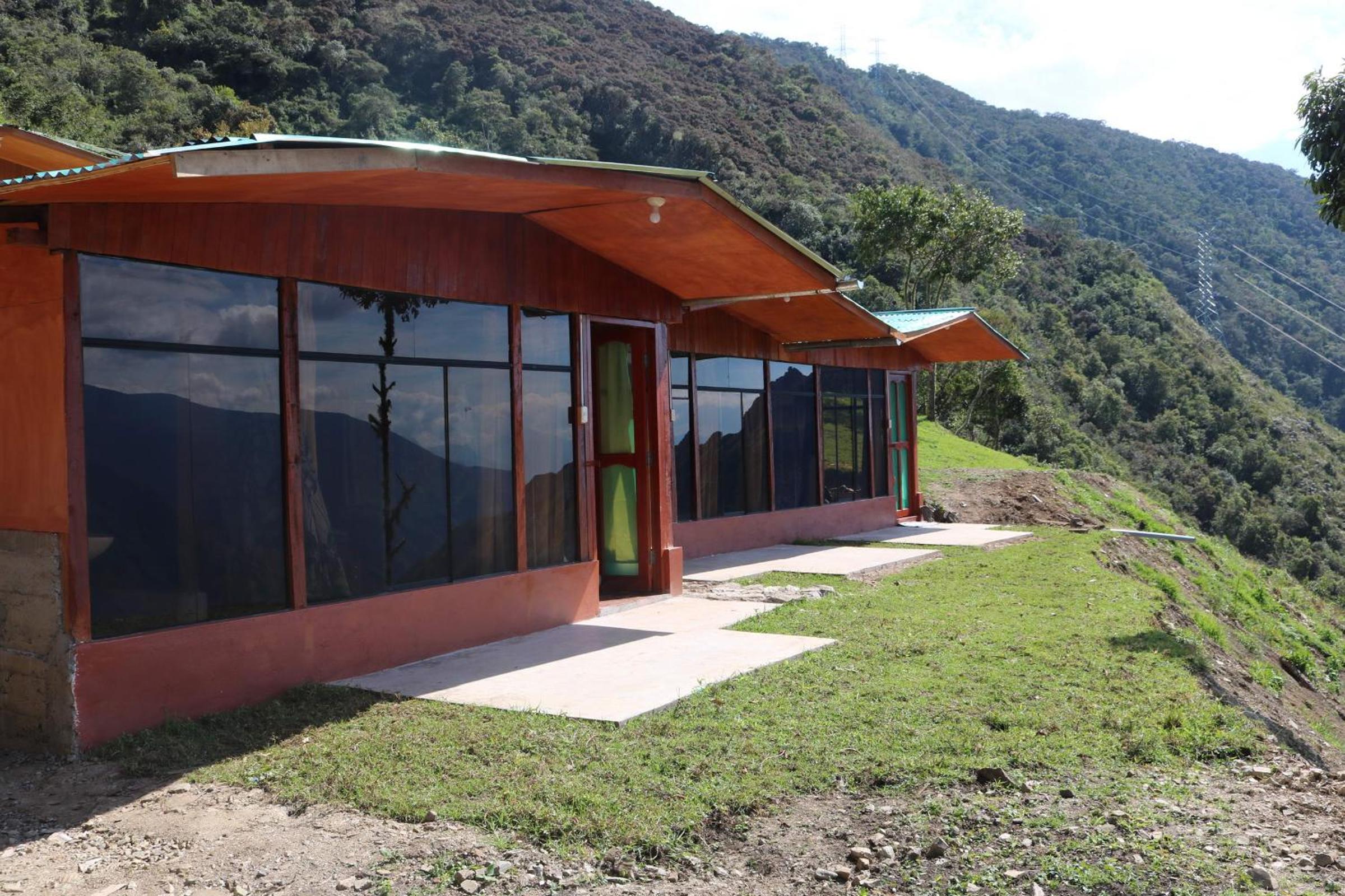 Llactapata Lodge overlooking Machu Picchu - camping - restaurant
