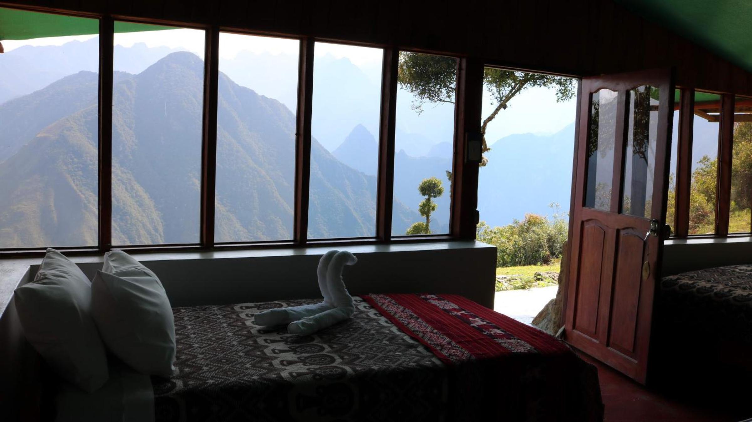Llactapata Lodge overlooking Machu Picchu - camping - restaurant