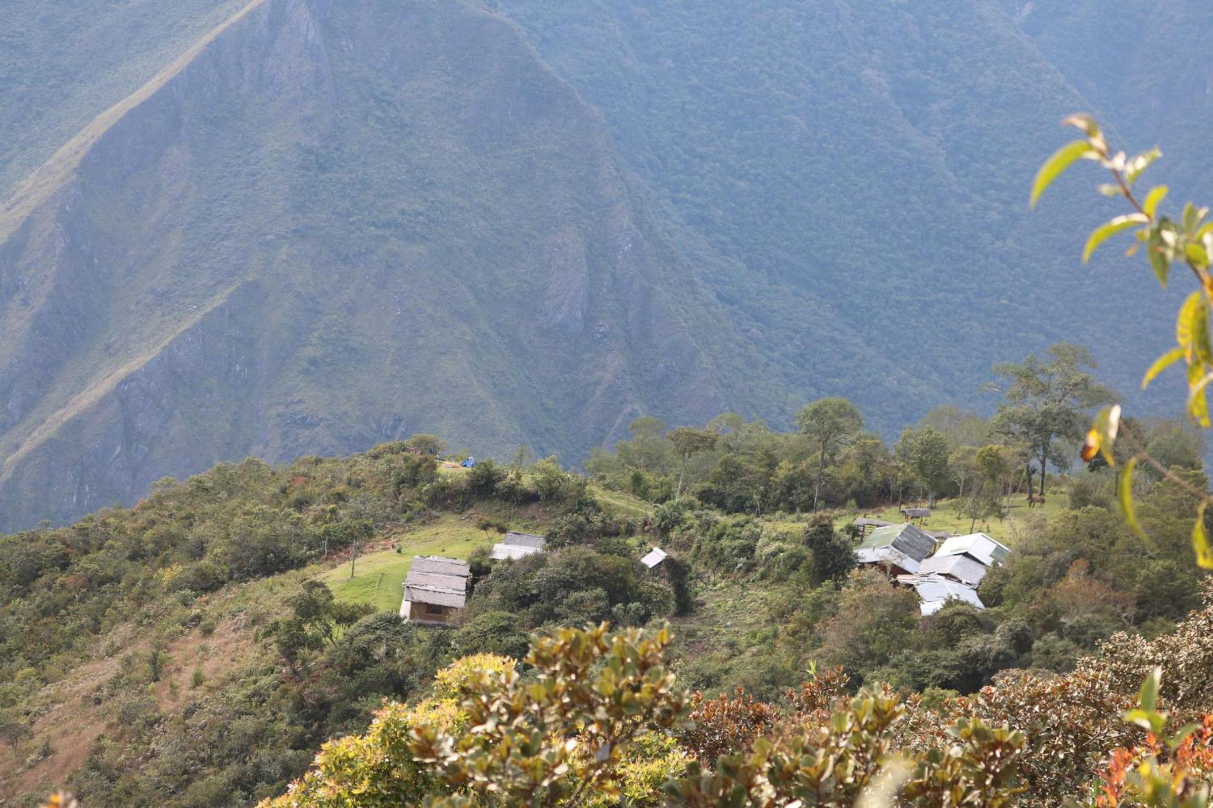 Llactapata Lodge overlooking Machu Picchu - camping - restaurant