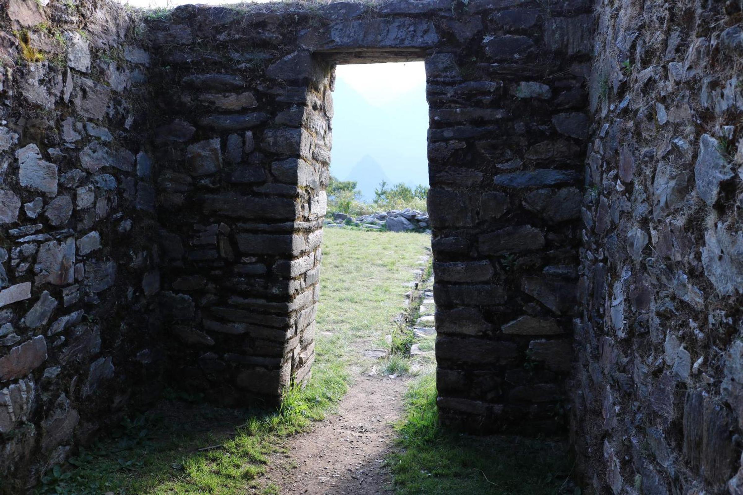 Llactapata Lodge overlooking Machu Picchu - camping - restaurant