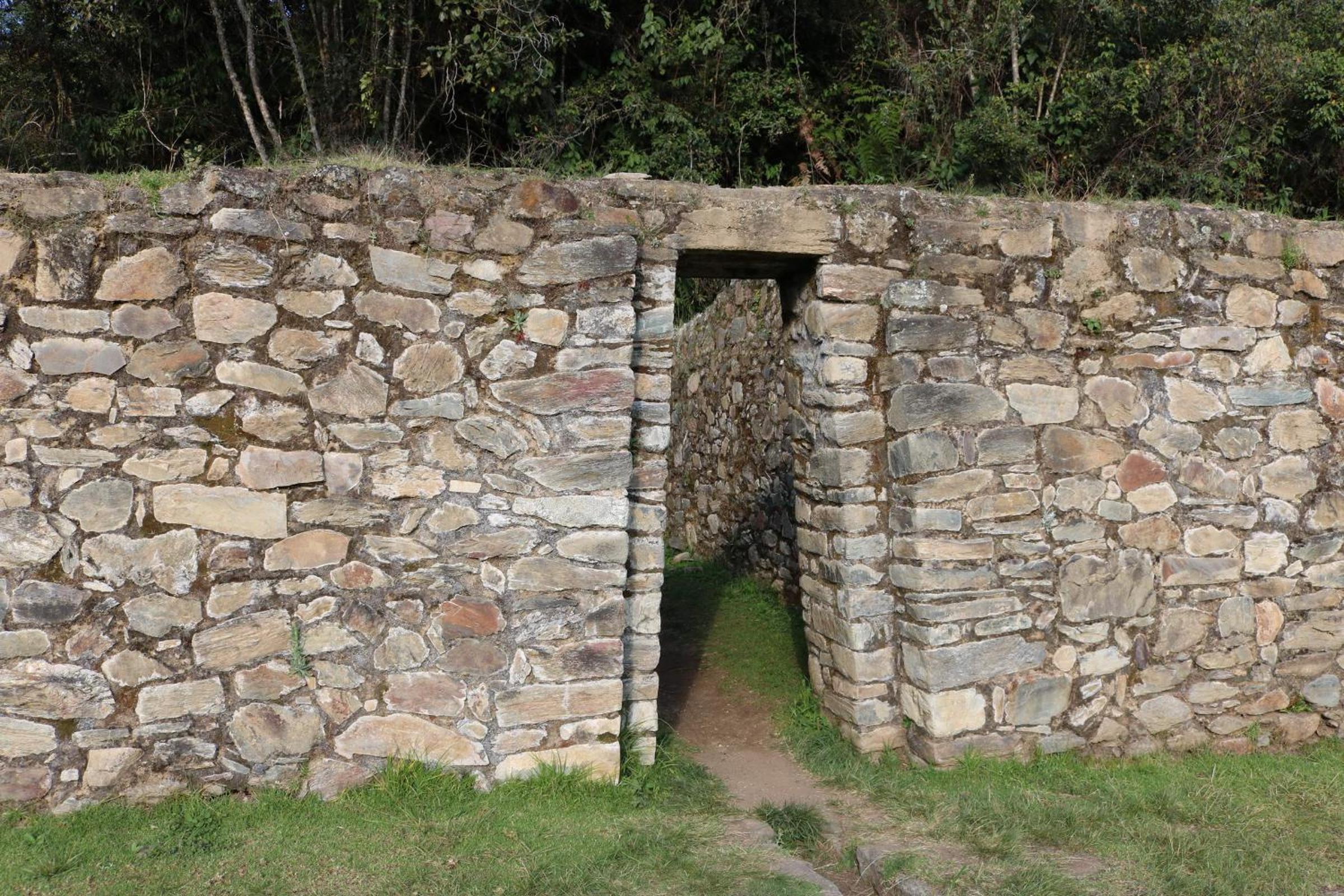 Llactapata Lodge overlooking Machu Picchu - camping - restaurant