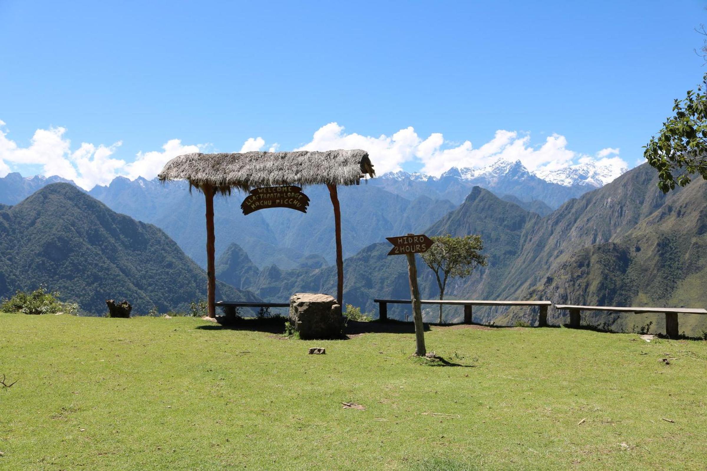 Llactapata Lodge overlooking Machu Picchu - camping - restaurant